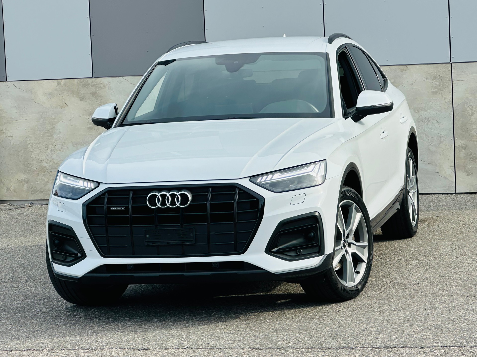 AUDI Q5 Sportback 40 TDI advanced quattro S-tronic-image-3