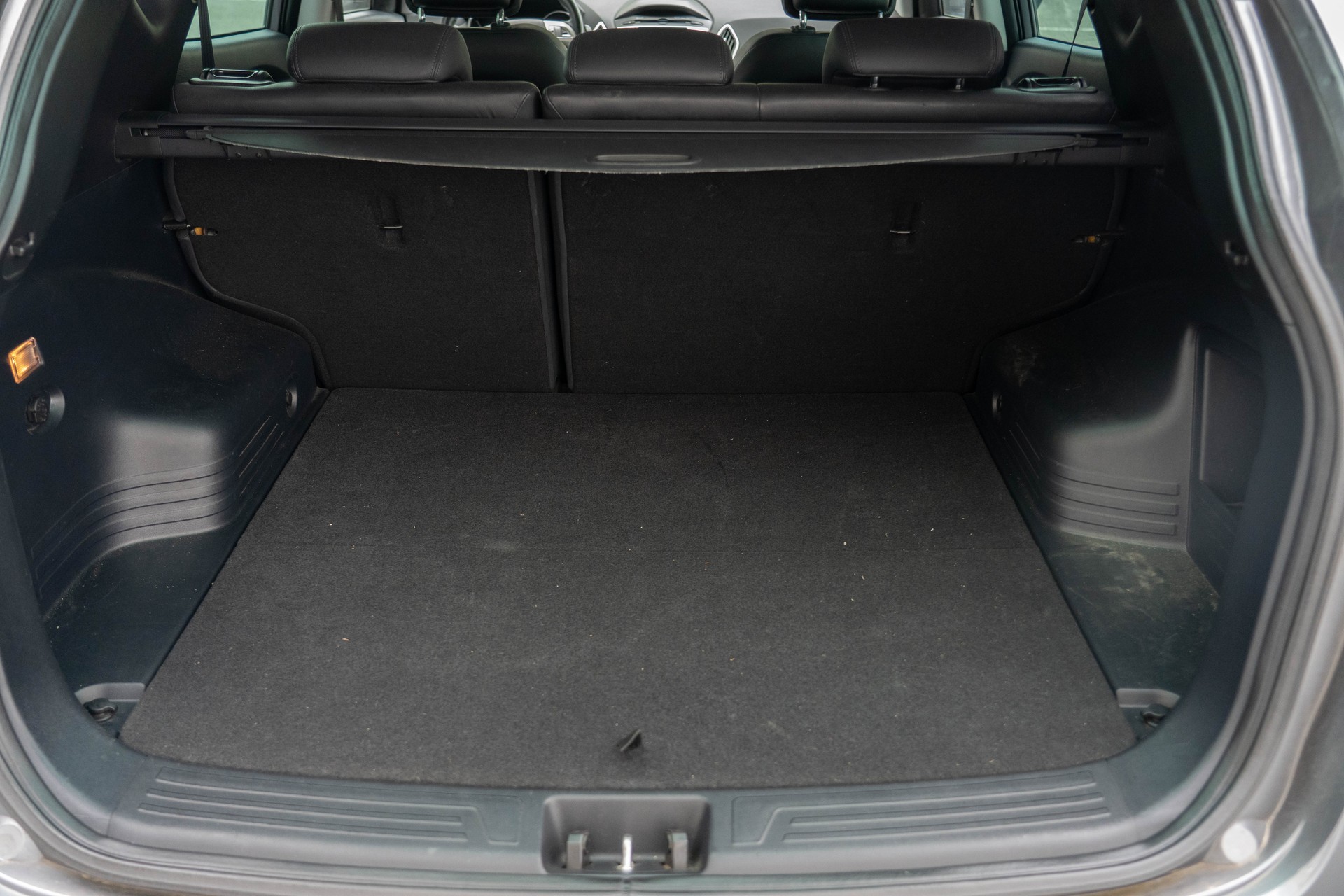HYUNDAI iX 35 2.0 CRDi Style 4WD Automatic-image-10