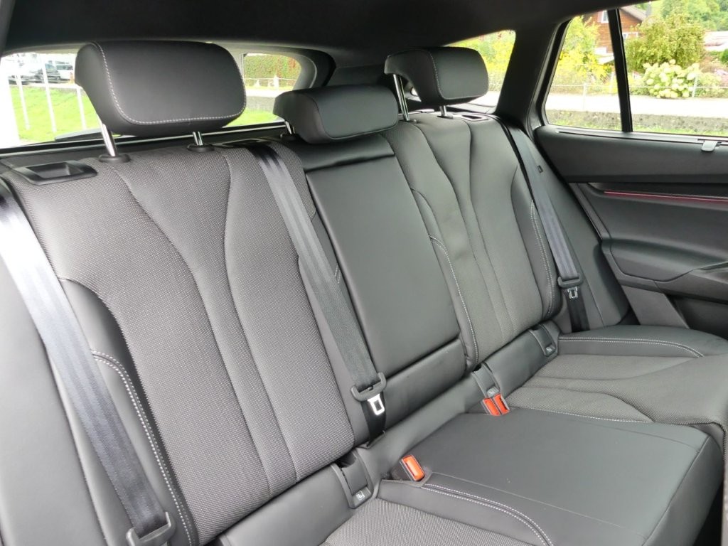 SKODA Enyaq 4x4 RS-image-12