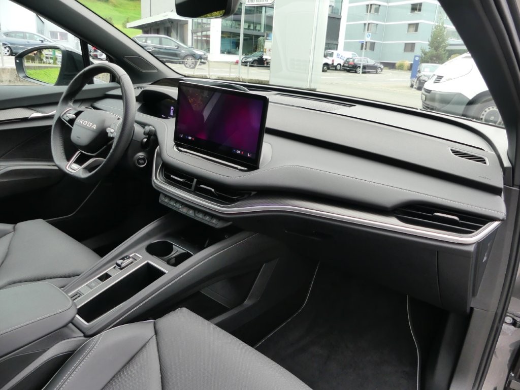 SKODA Enyaq 4x4 RS-image-8