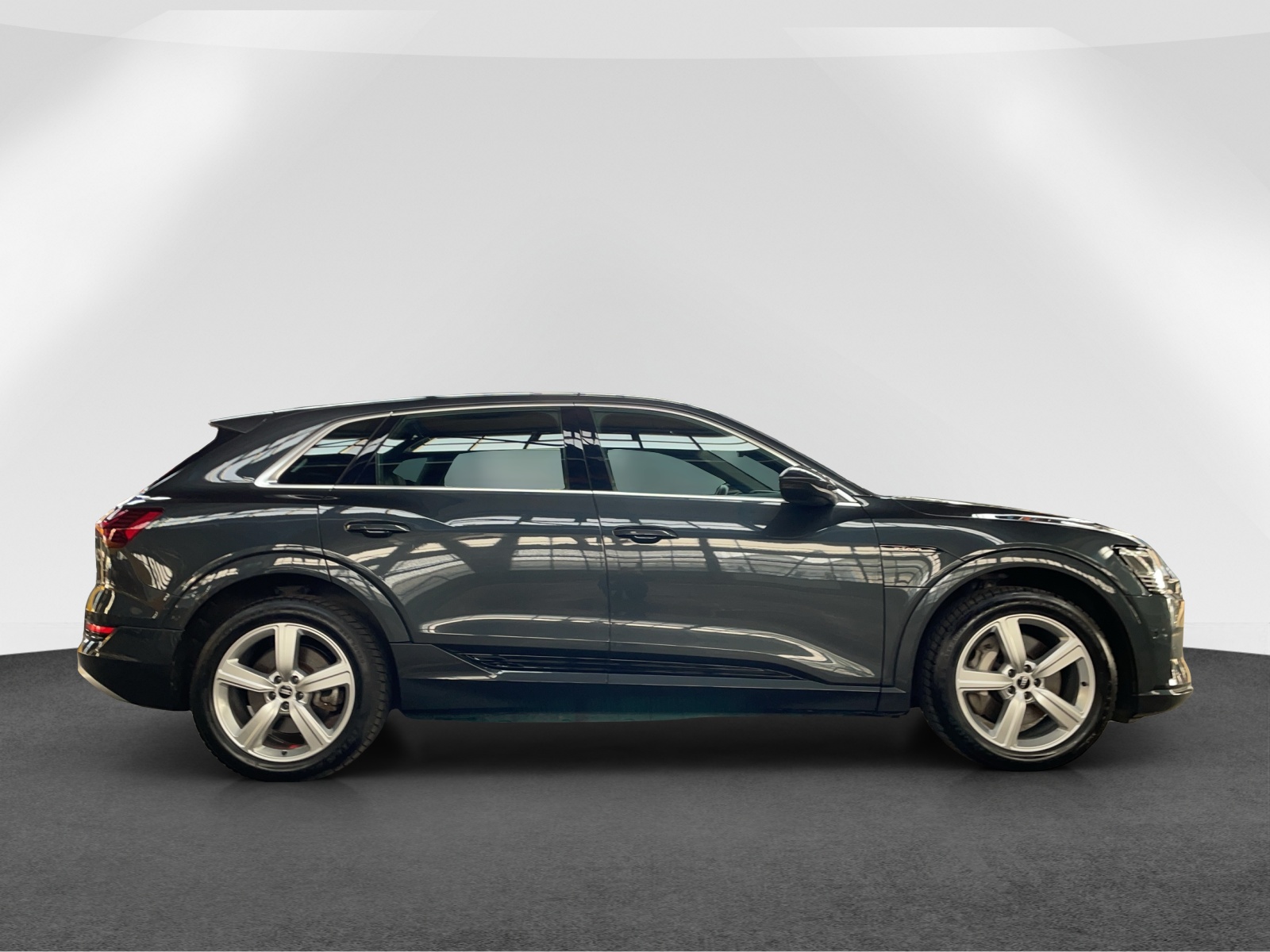 AUDI e-tron 55 Advanced quattro-image-7