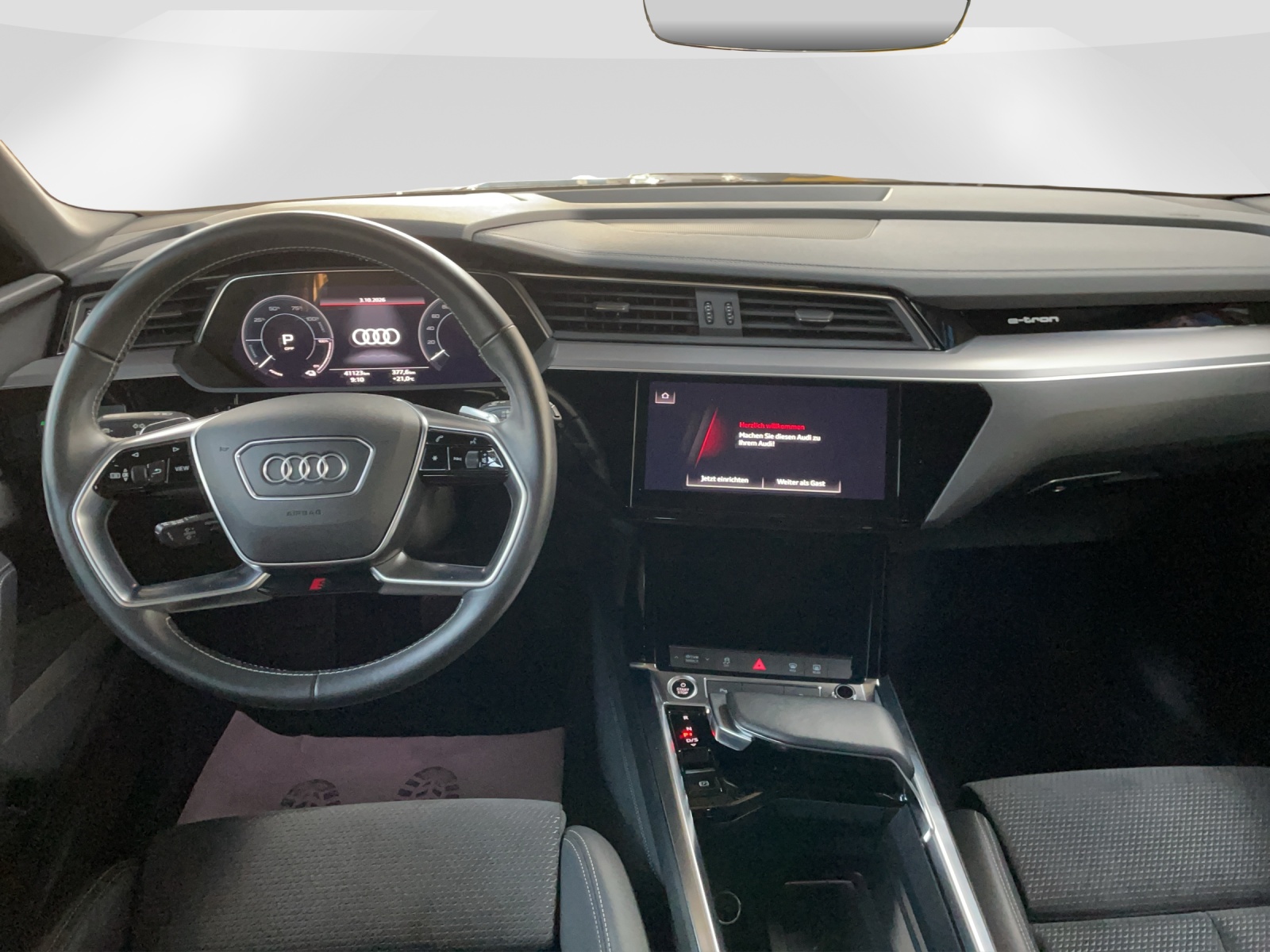 AUDI e-tron 55 Advanced quattro-image-9