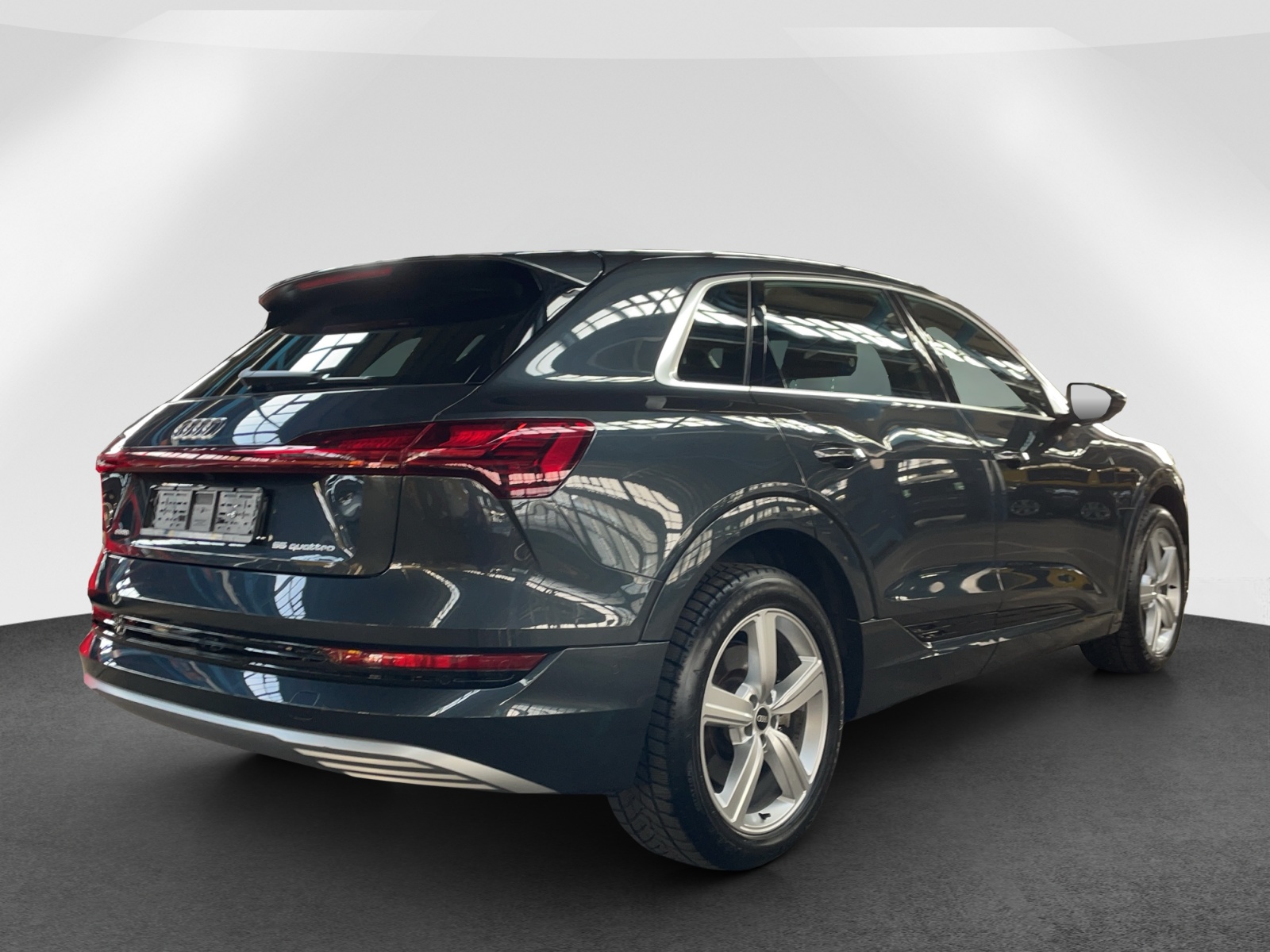 AUDI e-tron 55 Advanced quattro-image-6