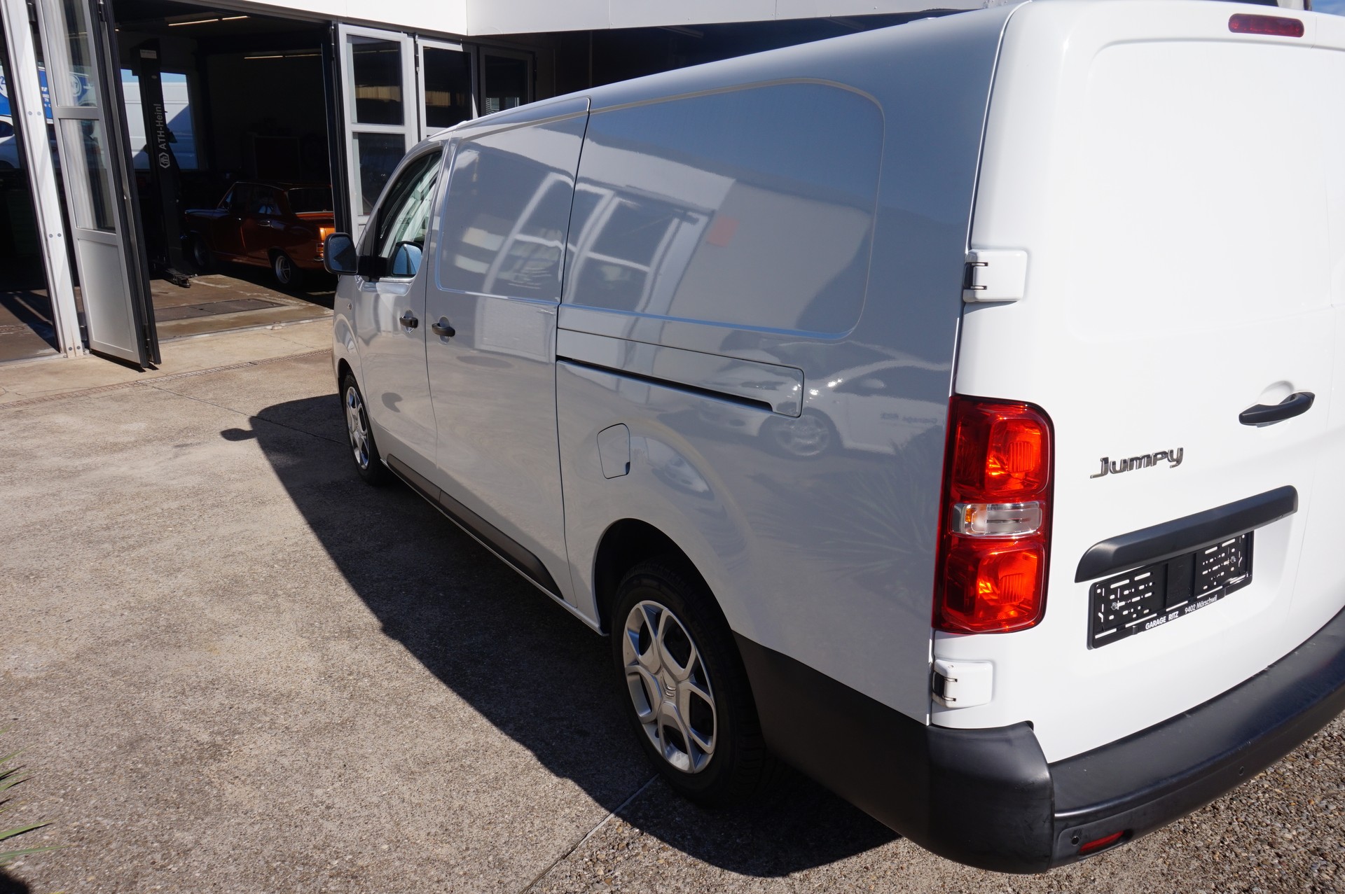 CITROEN Jumpy 2.0 BlueHDi 120 XL Club-image-4