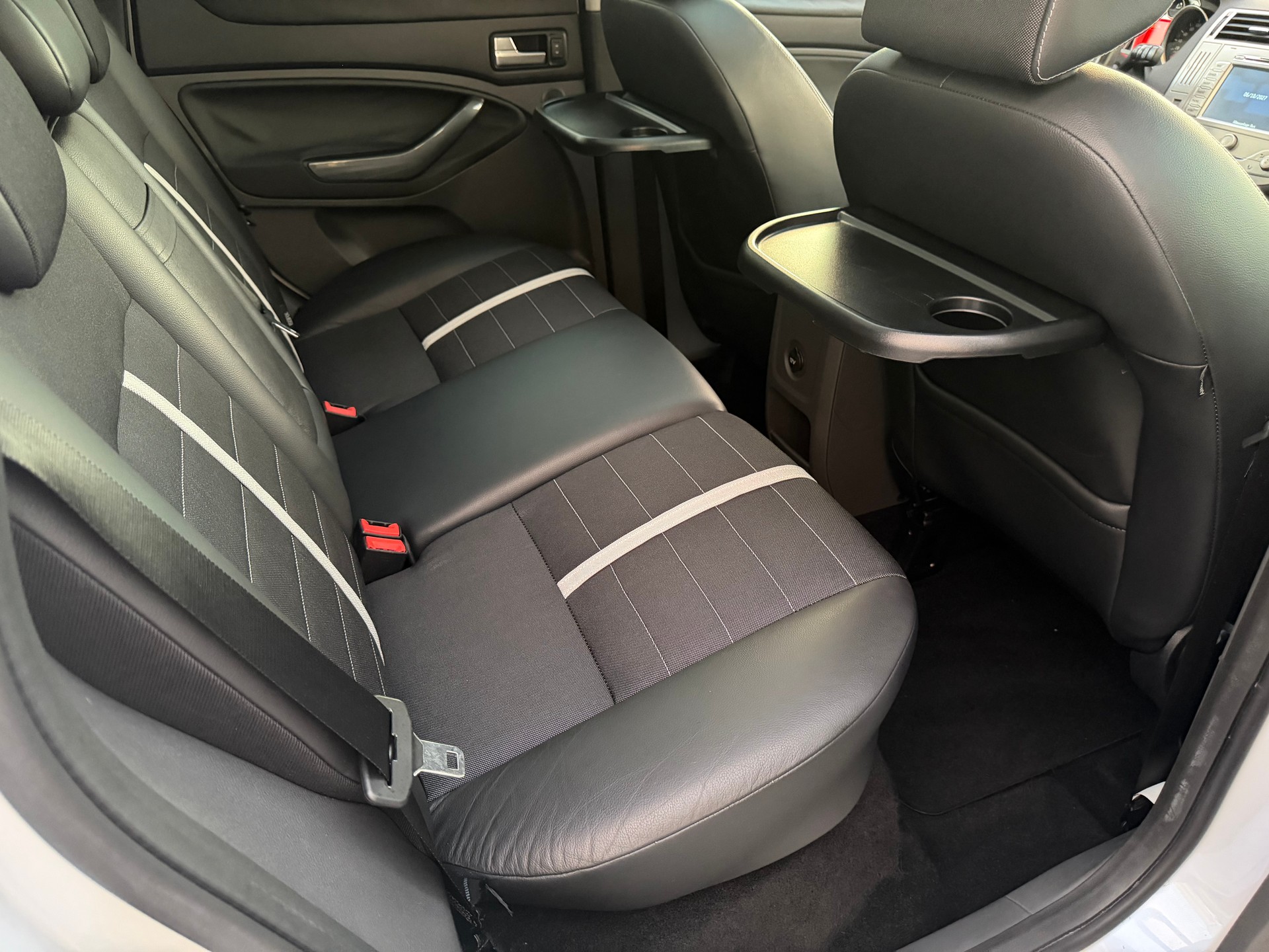 FORD Kuga 2.5 Turbo Titanium 4WD Automatic-image-14