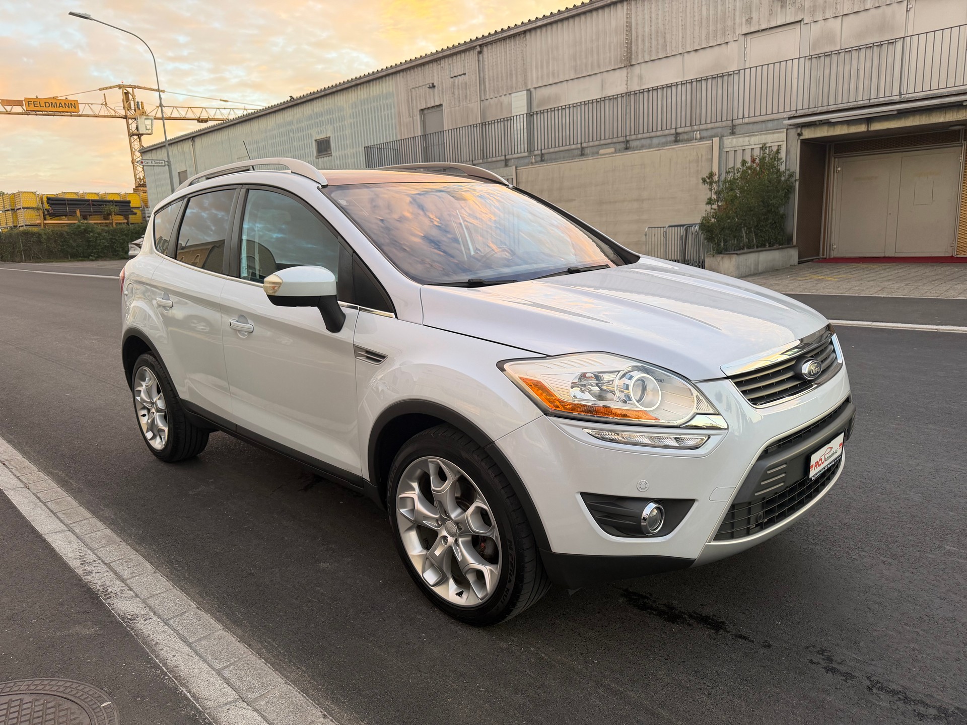 FORD Kuga 2.5 Turbo Titanium 4WD Automatic-image-3