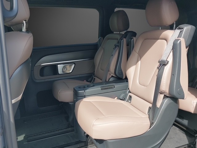 MERCEDES-BENZ V 300 d lang 4Matic Swiss Edition 9G-Tronic-image-7