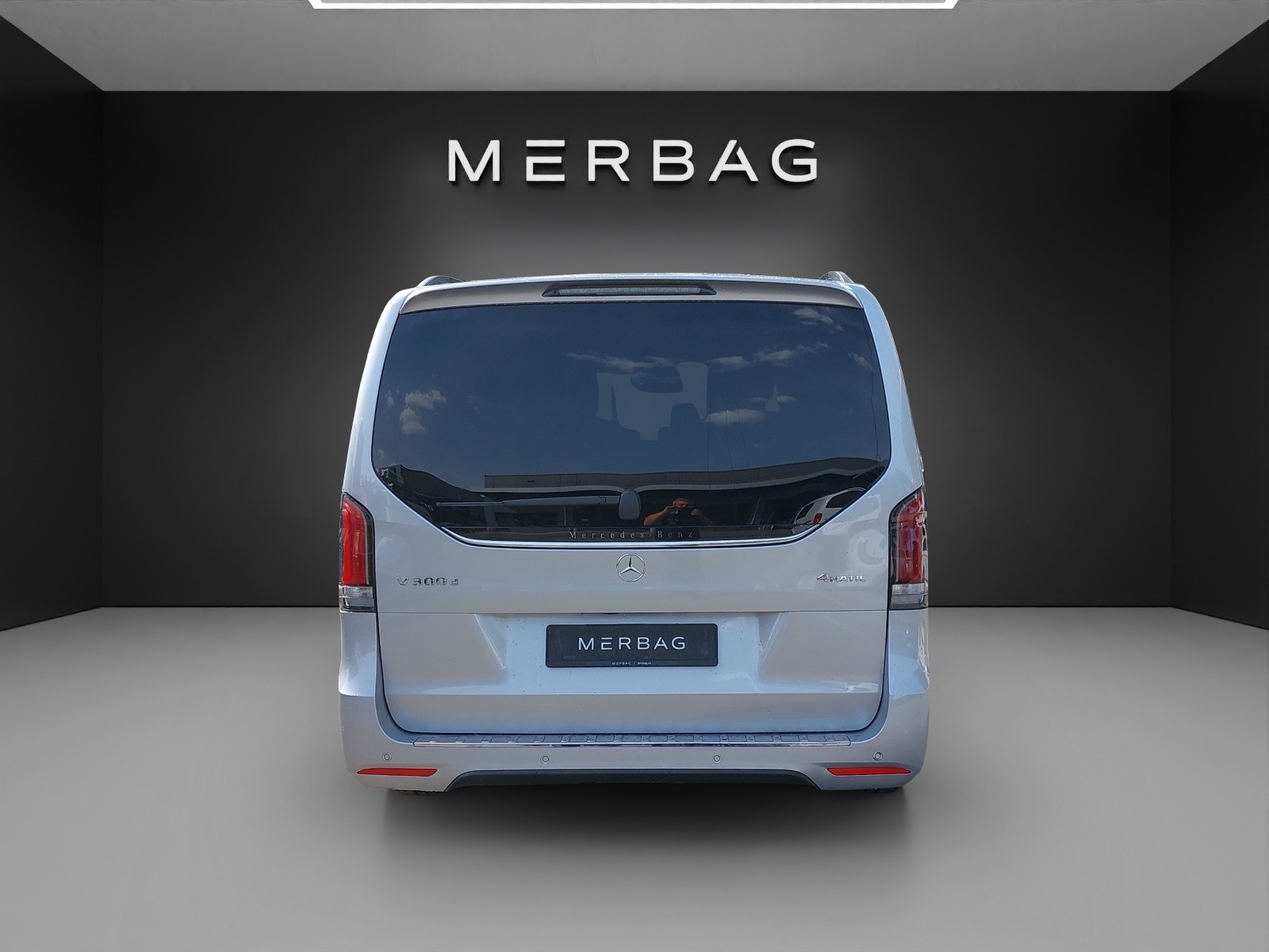 MERCEDES-BENZ V 300 d lang 4Matic Swiss Edition 9G-Tronic-image-2