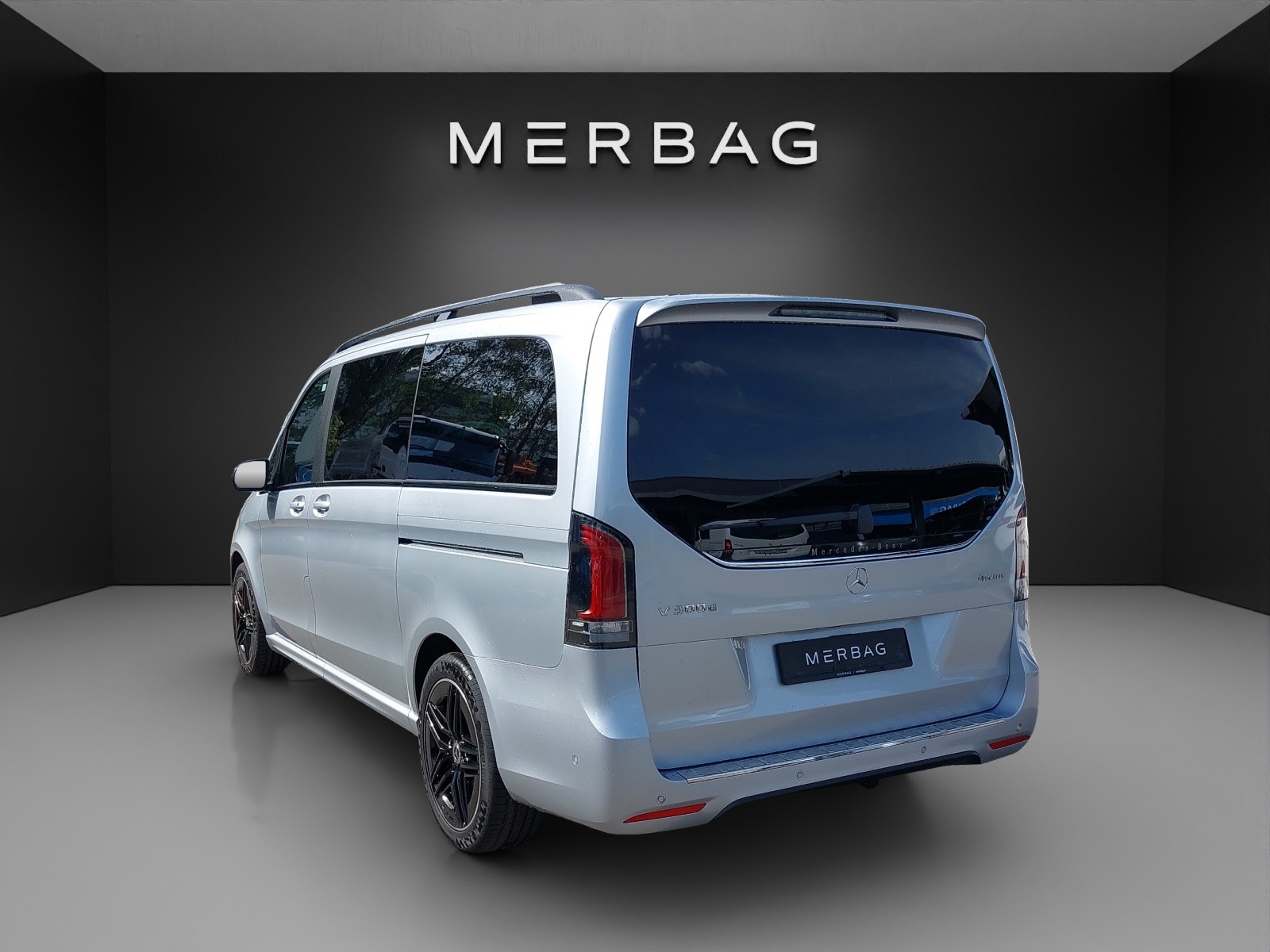 MERCEDES-BENZ V 300 d lang 4Matic Swiss Edition 9G-Tronic-image-3