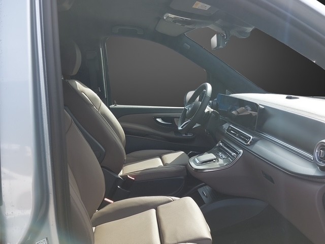MERCEDES-BENZ V 300 d lang 4Matic Swiss Edition 9G-Tronic-image-8