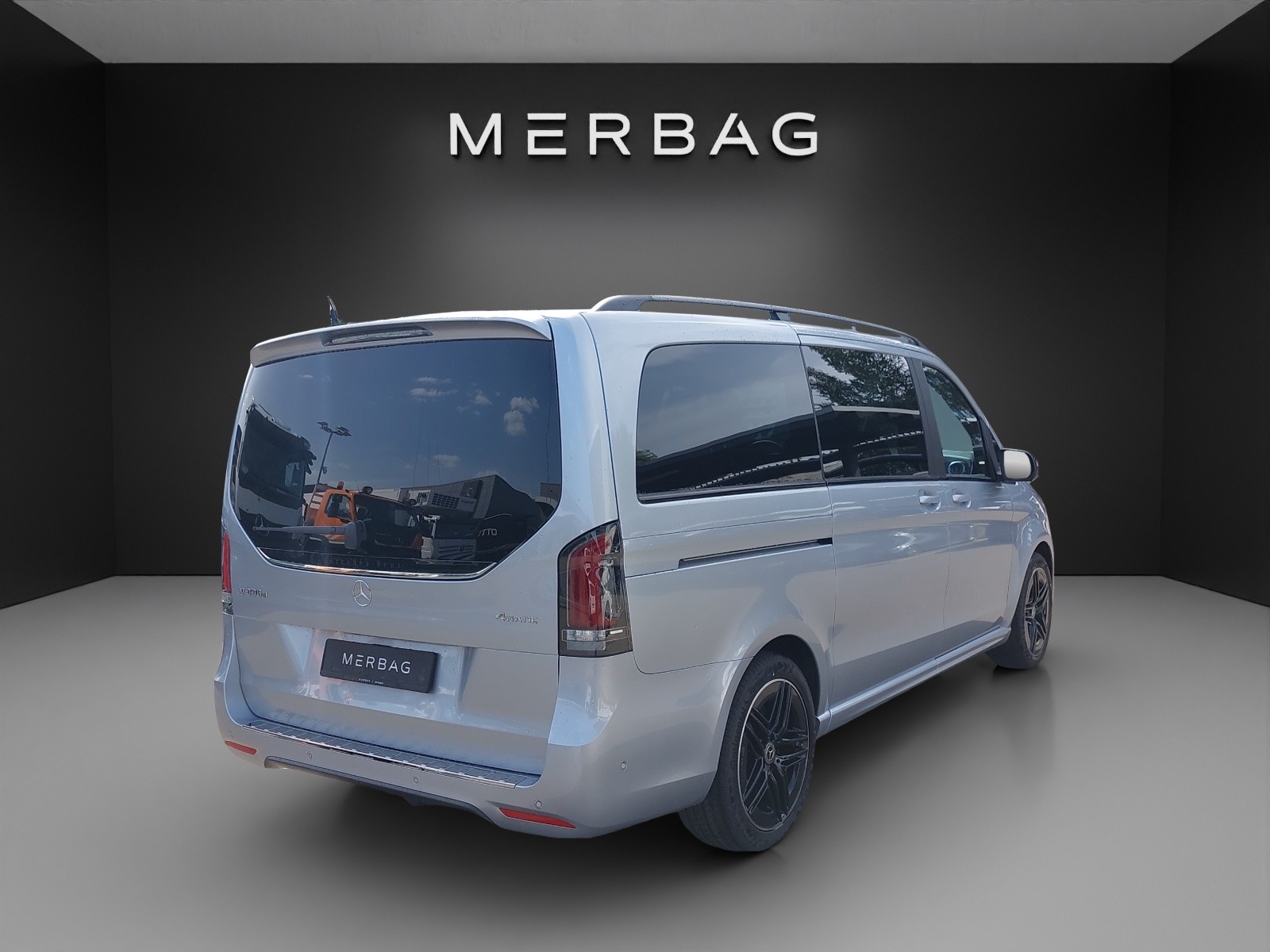 MERCEDES-BENZ V 300 d lang 4Matic Swiss Edition 9G-Tronic-image-1