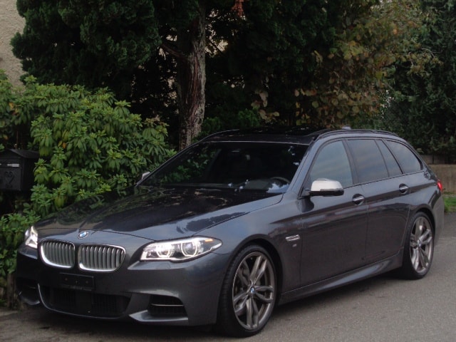 BMW M550d Touring xDrive Steptronic-image-0