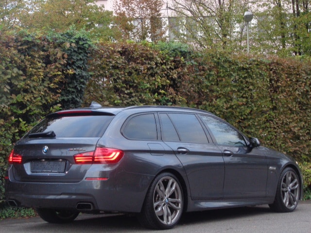BMW M550d Touring xDrive Steptronic-image-15
