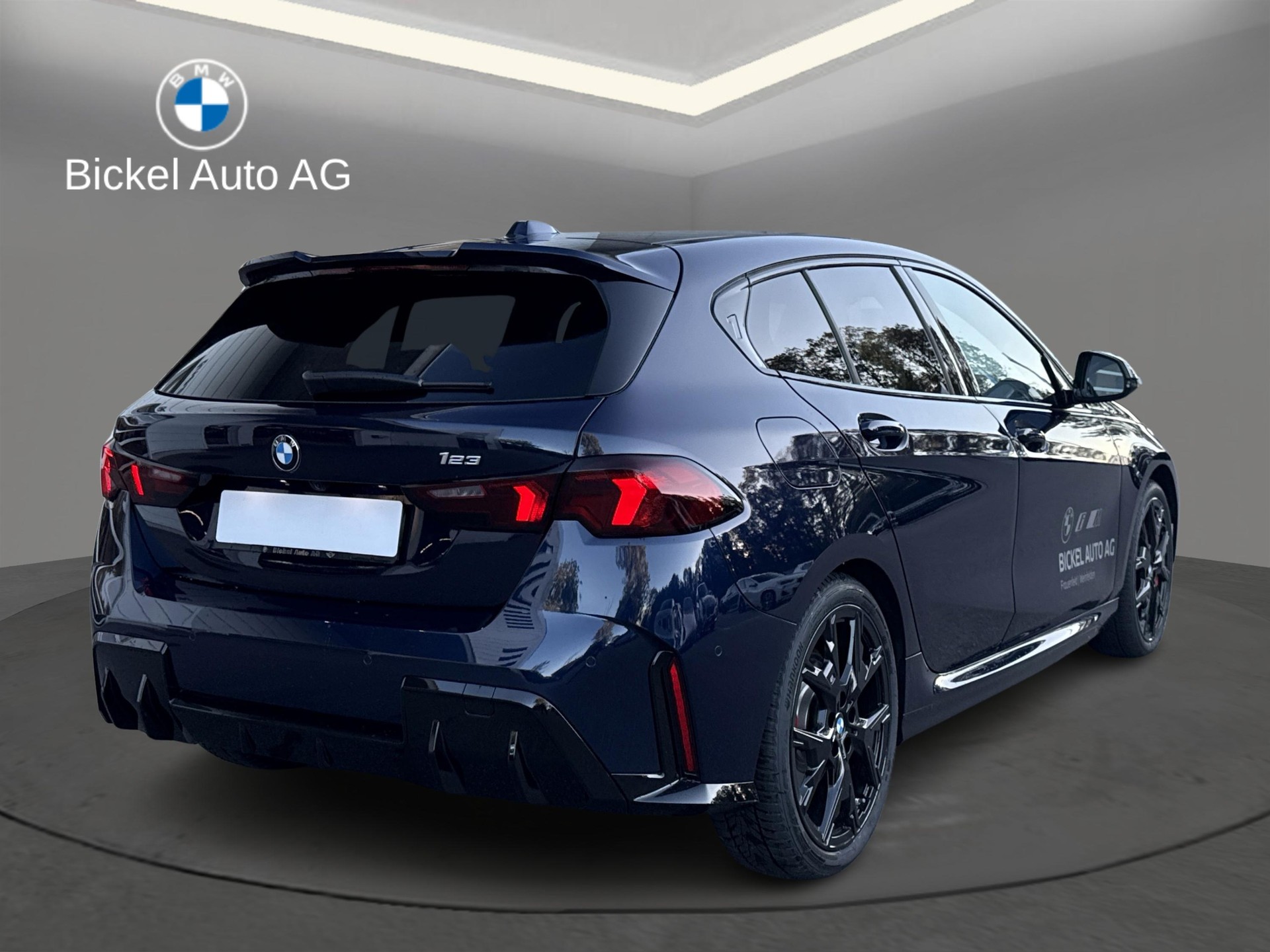 BMW 123 xDrive M Sport Pro St-image-1