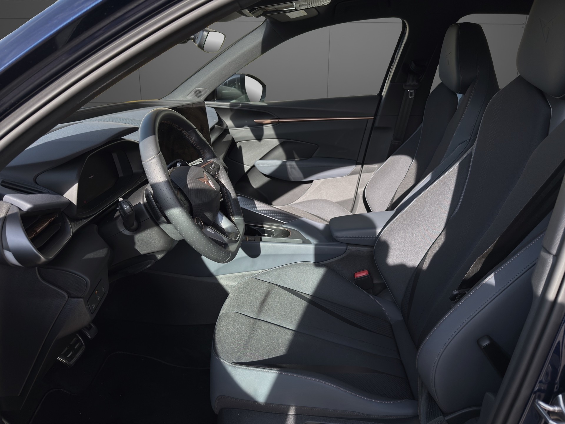 CUPRA Terramar 1.5 eTSI DSG-image-5
