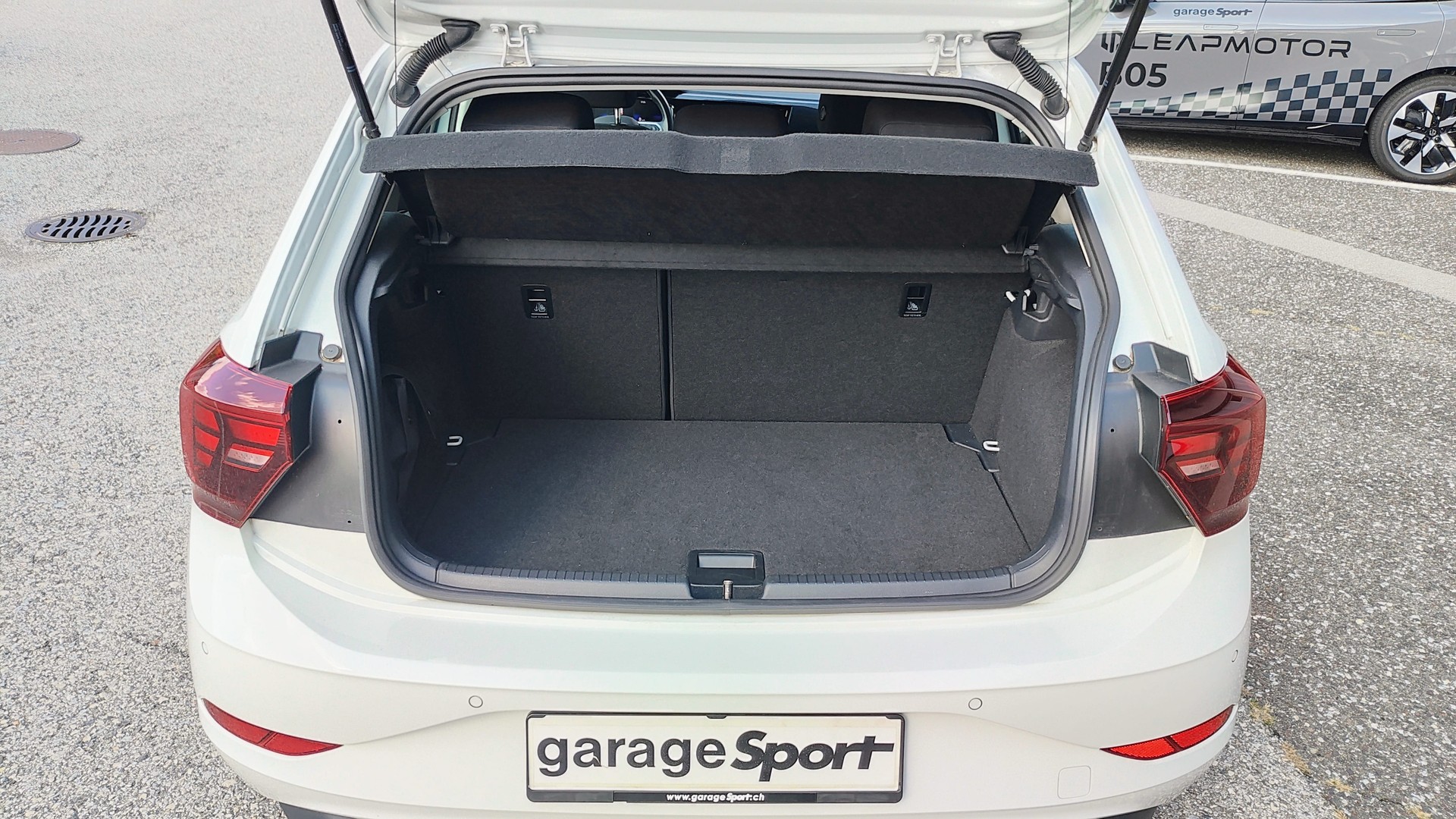 VW Polo 1.0 TSI Life DSG-image-8