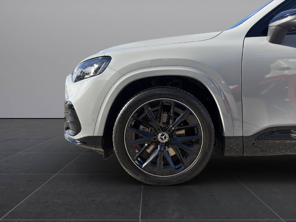 MERCEDES-BENZ GLB 220 4matic-image-16