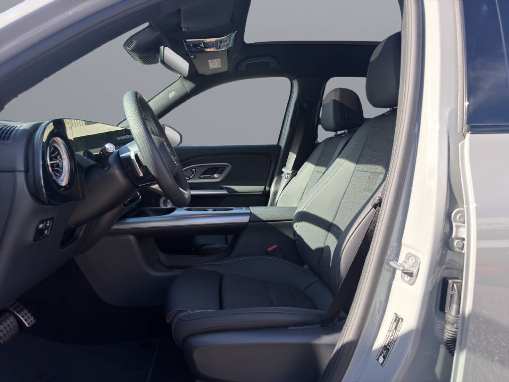 MERCEDES-BENZ GLB 220 4matic-image-7
