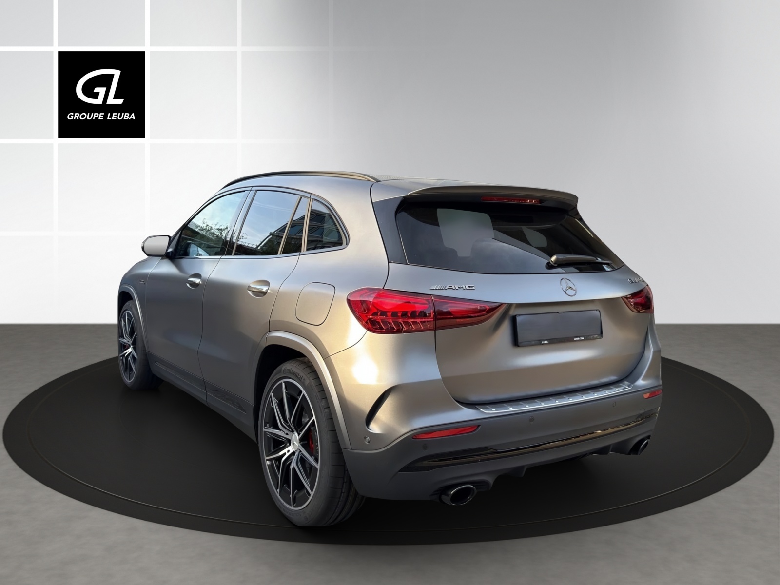MERCEDES-BENZ GLA AMG 35 4Matic 8G-DCT-showroom-element-3