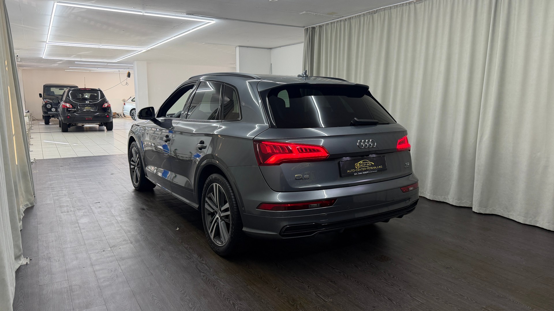AUDI Q5 40 TDI sport quattro S-tronic-image-5