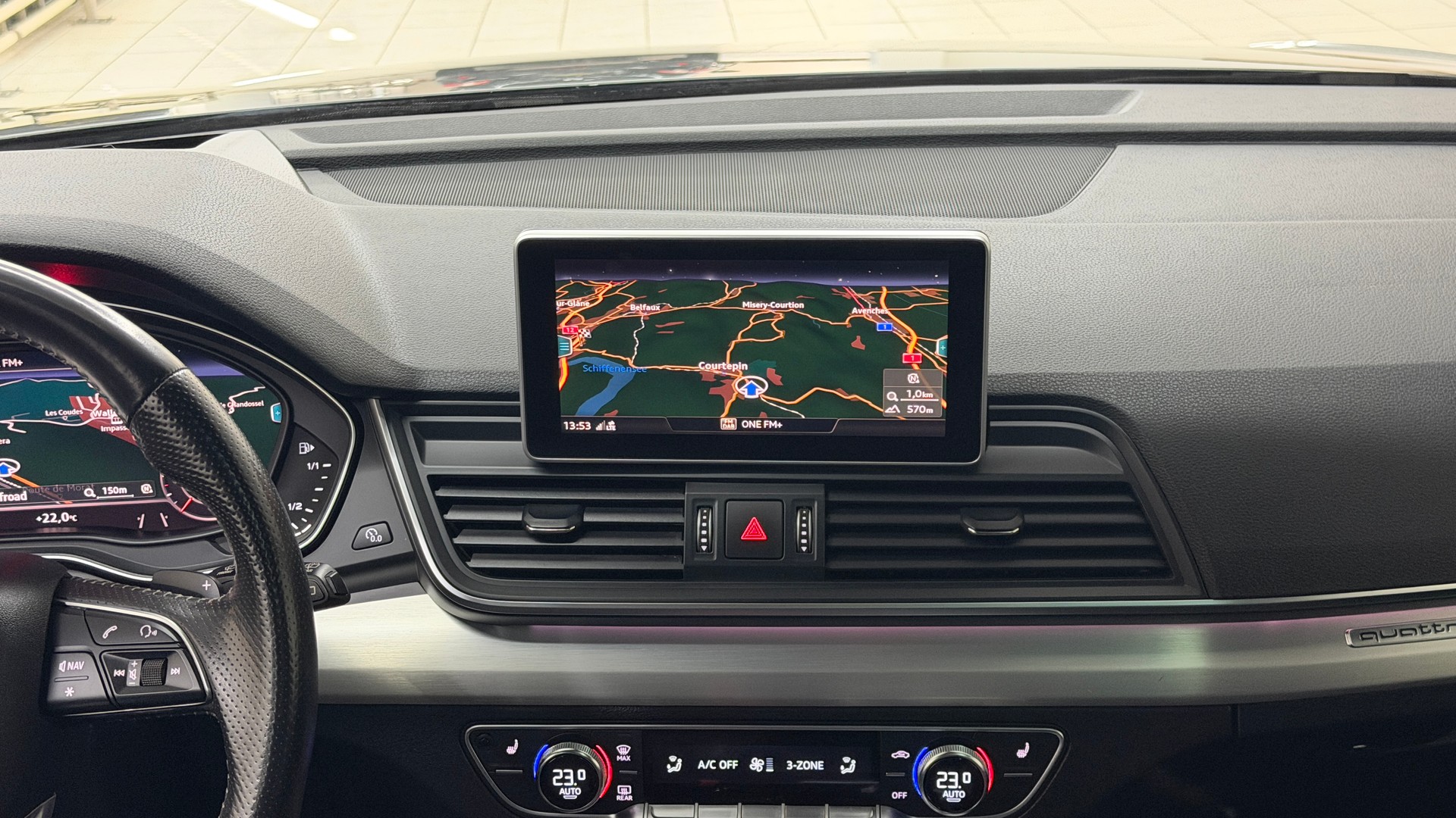 AUDI Q5 40 TDI sport quattro S-tronic-image-9