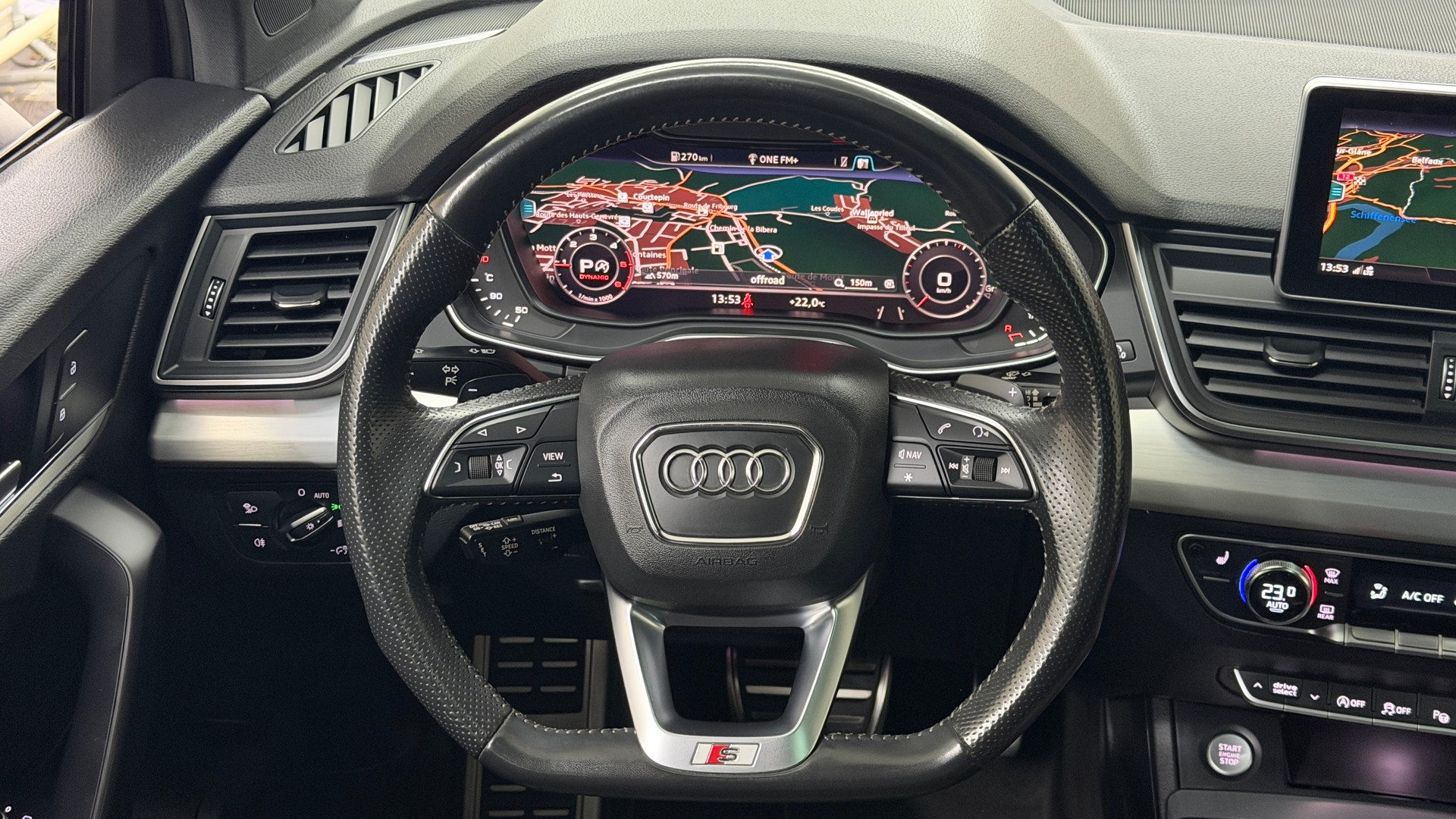 AUDI Q5 40 TDI sport quattro S-tronic-image-8