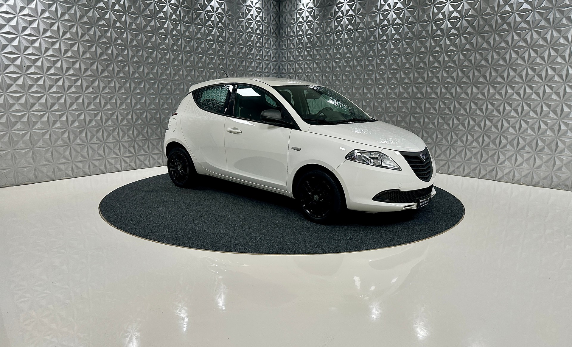 LANCIA Ypsilon 0.9 TwinAir Elefantino-showroom-element-2