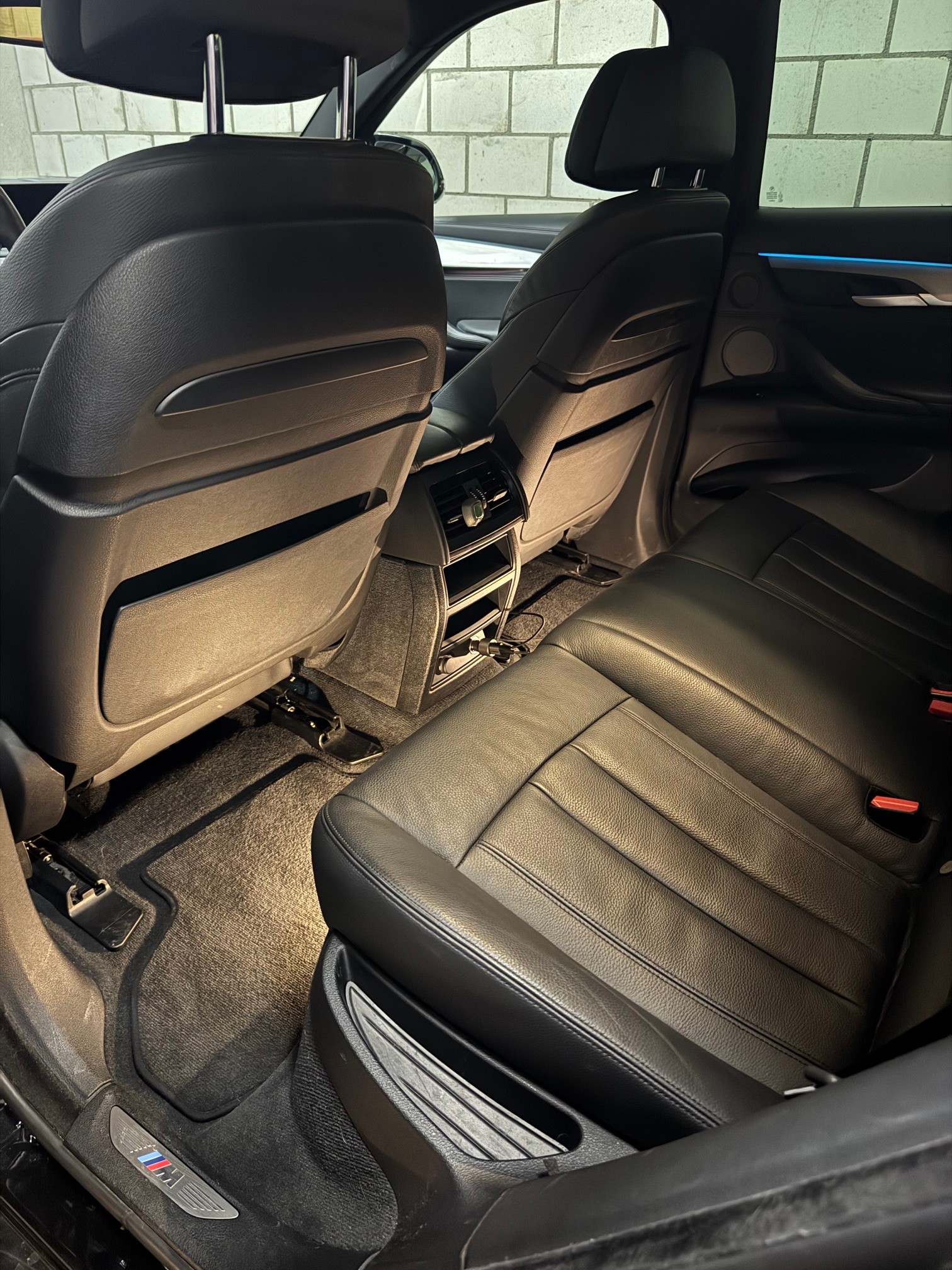 BMW 50i M-Sport xDrive-image-5