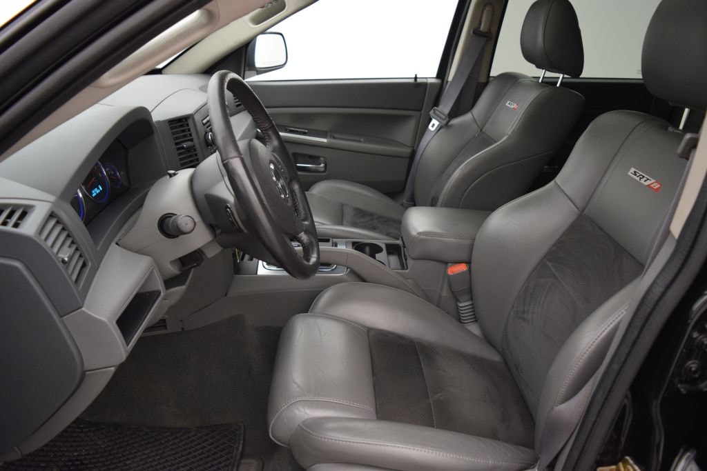 JEEP Grand Cherokee 6.1 SRT-8-image-9