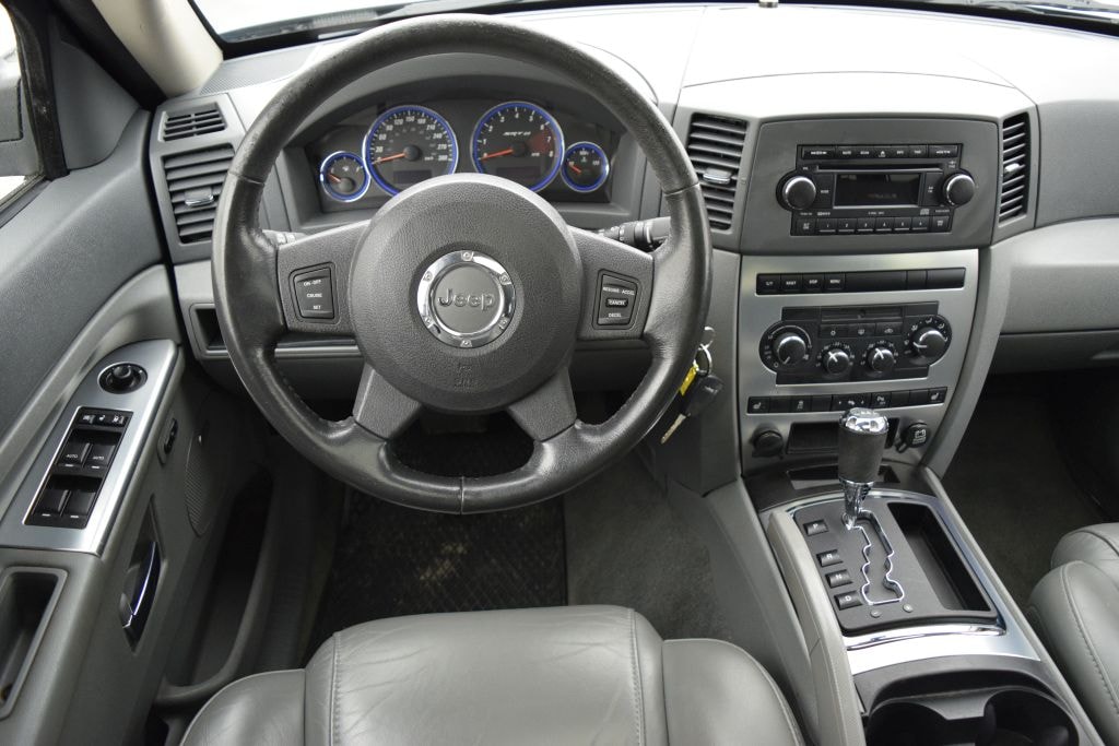JEEP Grand Cherokee 6.1 SRT-8-image-11