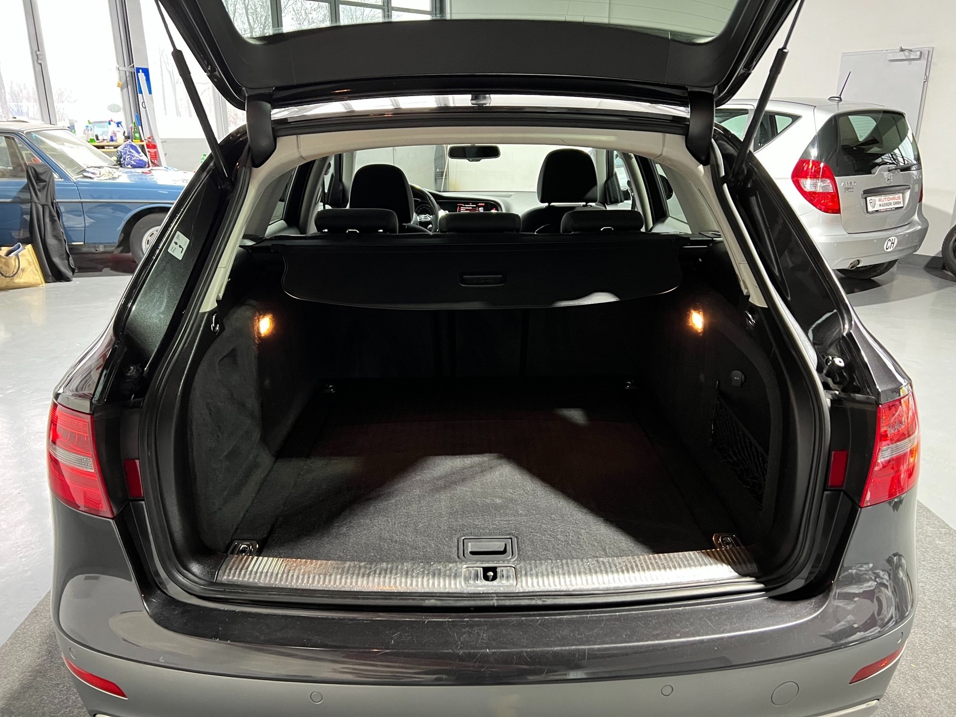 AUDI A4 allroad 2.0 TDI quattro S-tronic-image-4