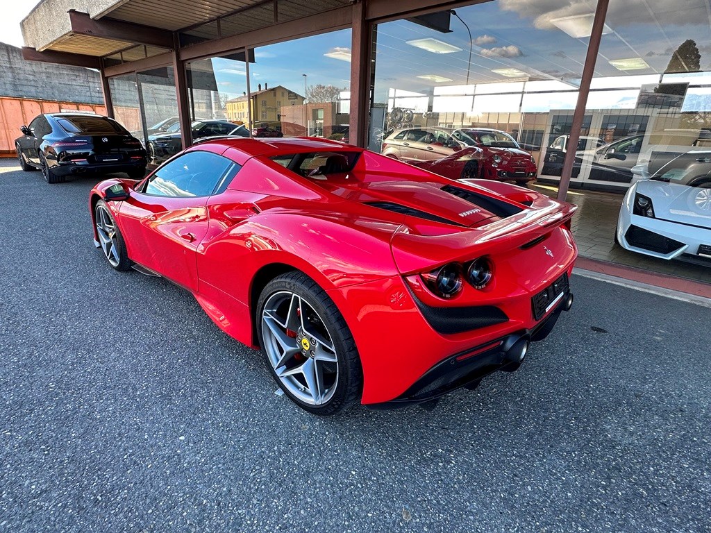 FERRARI F8 Spider 3.9 Turbo-image-11