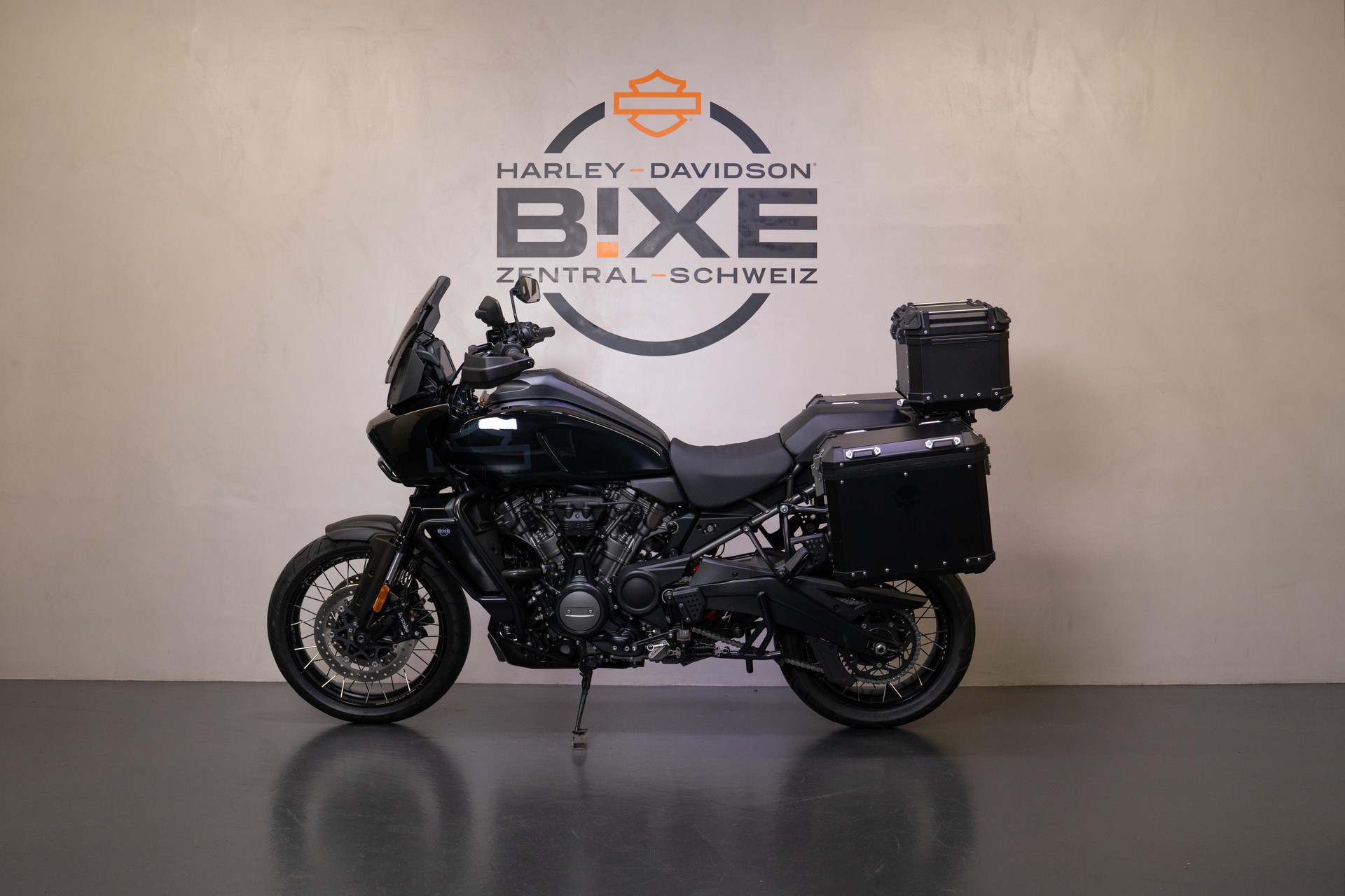 HARLEY-DAVIDSON RA Pan America 1250 Special-showroom-element-2