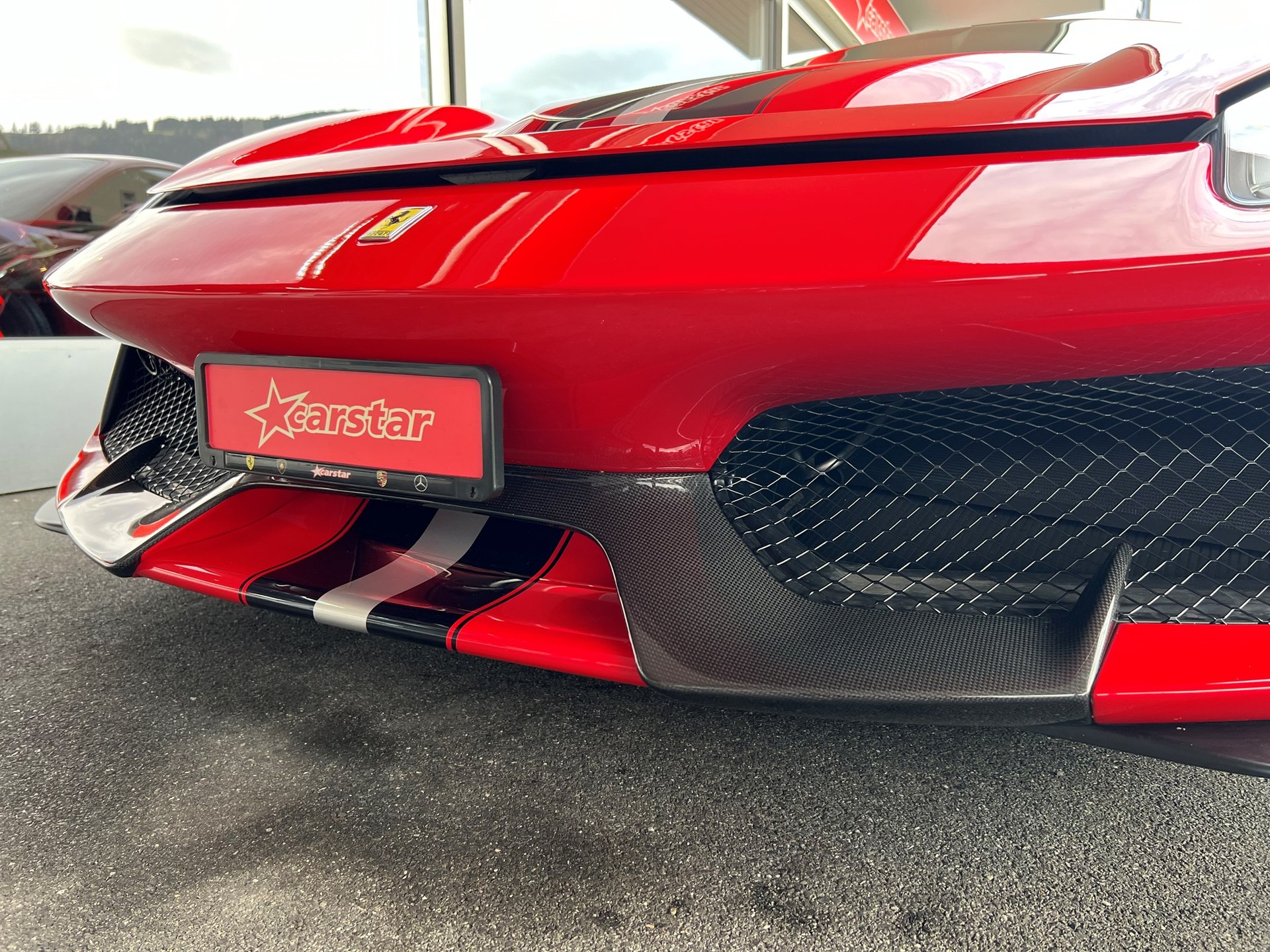 FERRARI 488 Pista 3.9 V8-image-14