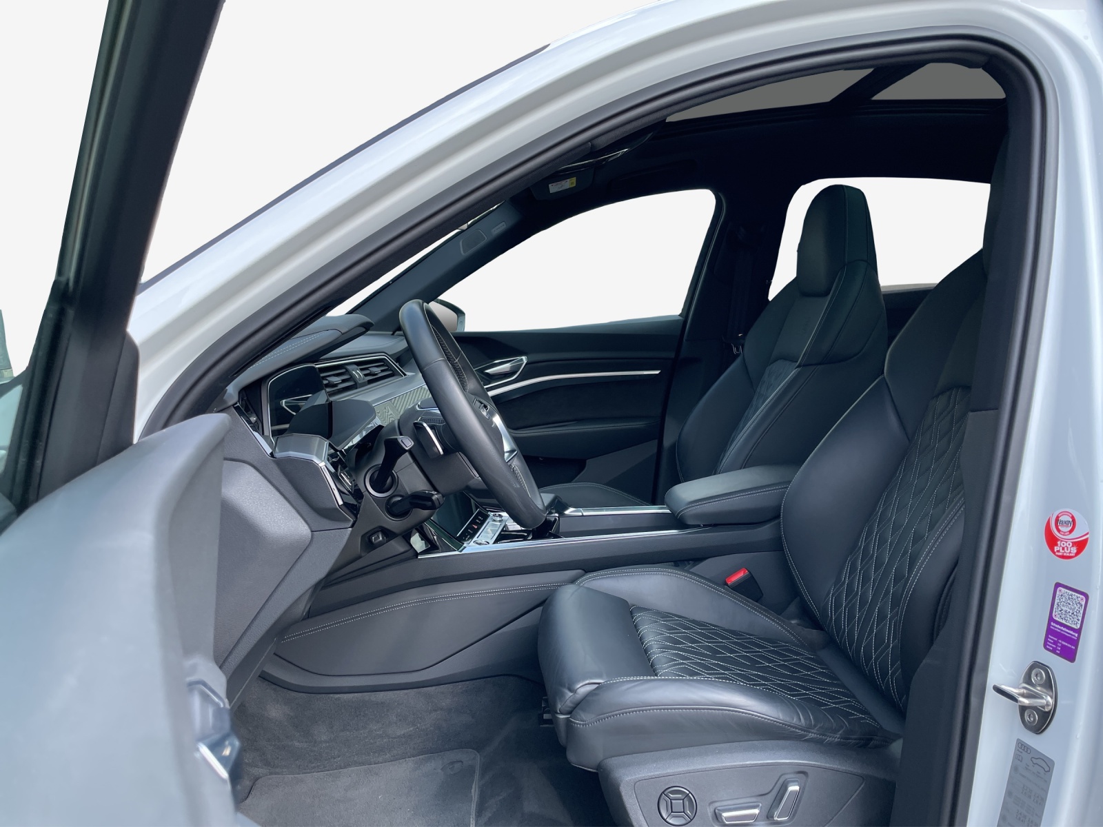 AUDI e-tron 55 Sportback S Line quattro-image-8