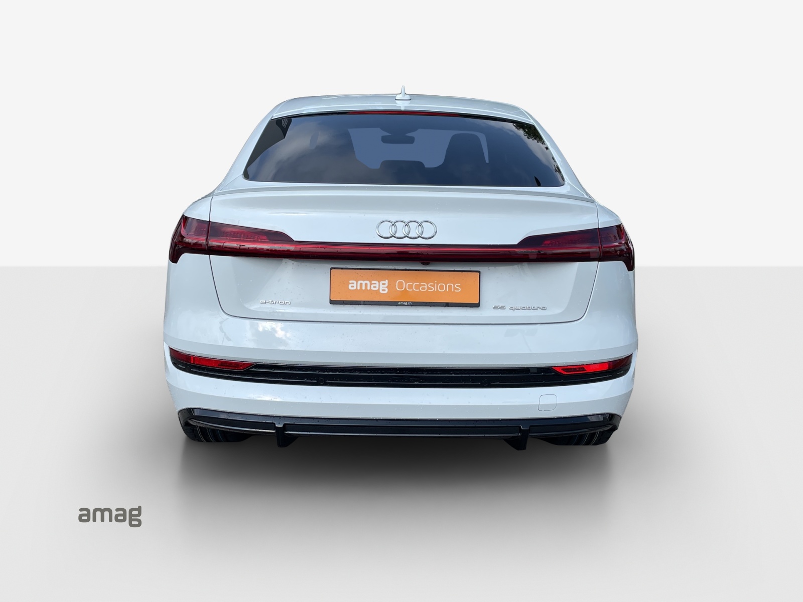 AUDI e-tron 55 Sportback S Line quattro-image-4