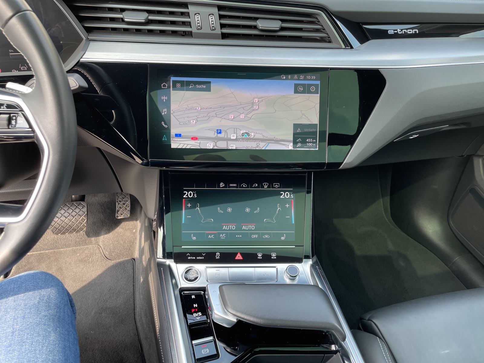 AUDI e-tron 55 Sportback S Line quattro-image-11
