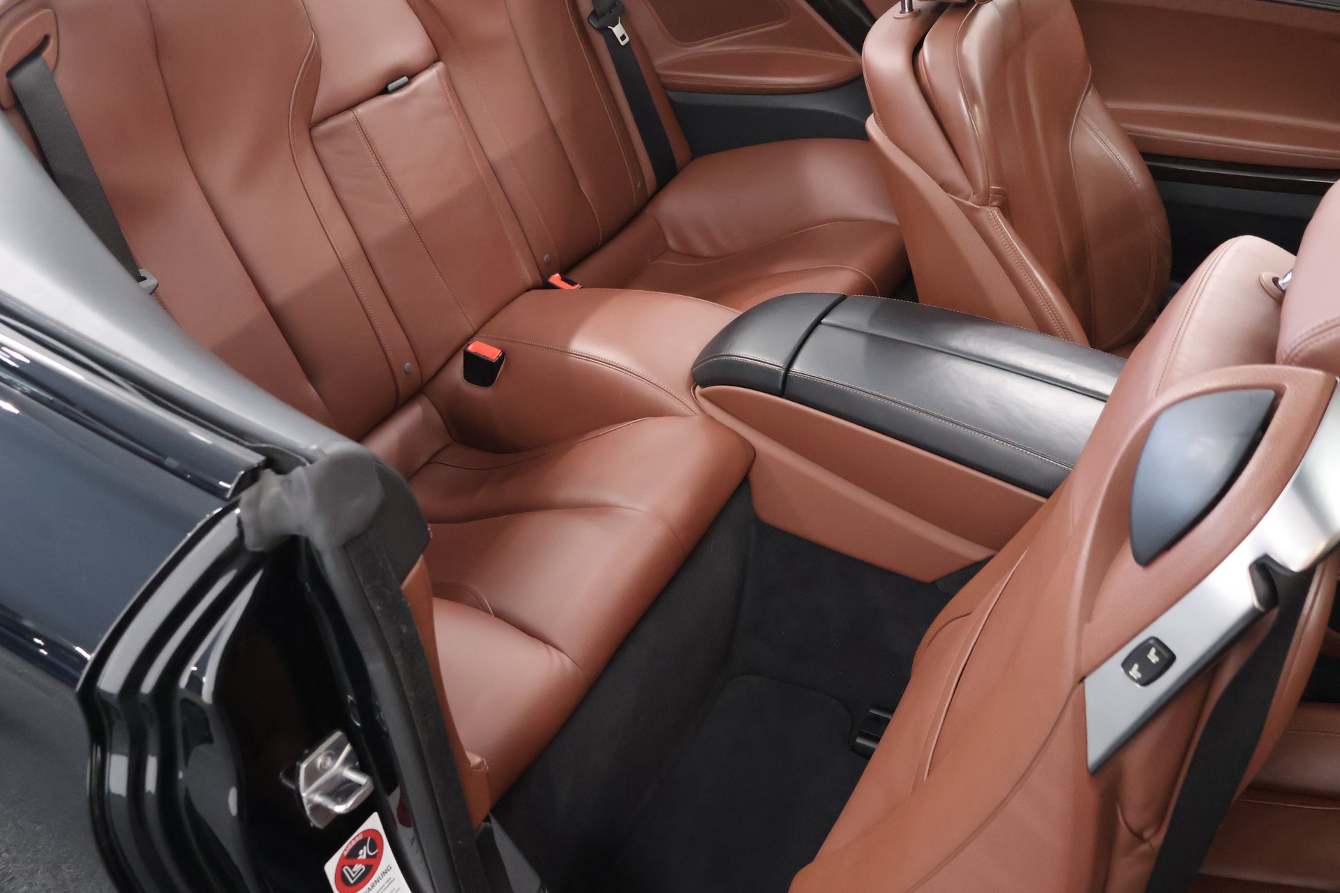 BMW 650i M Sport Edition Cabrio xDrive-image-14