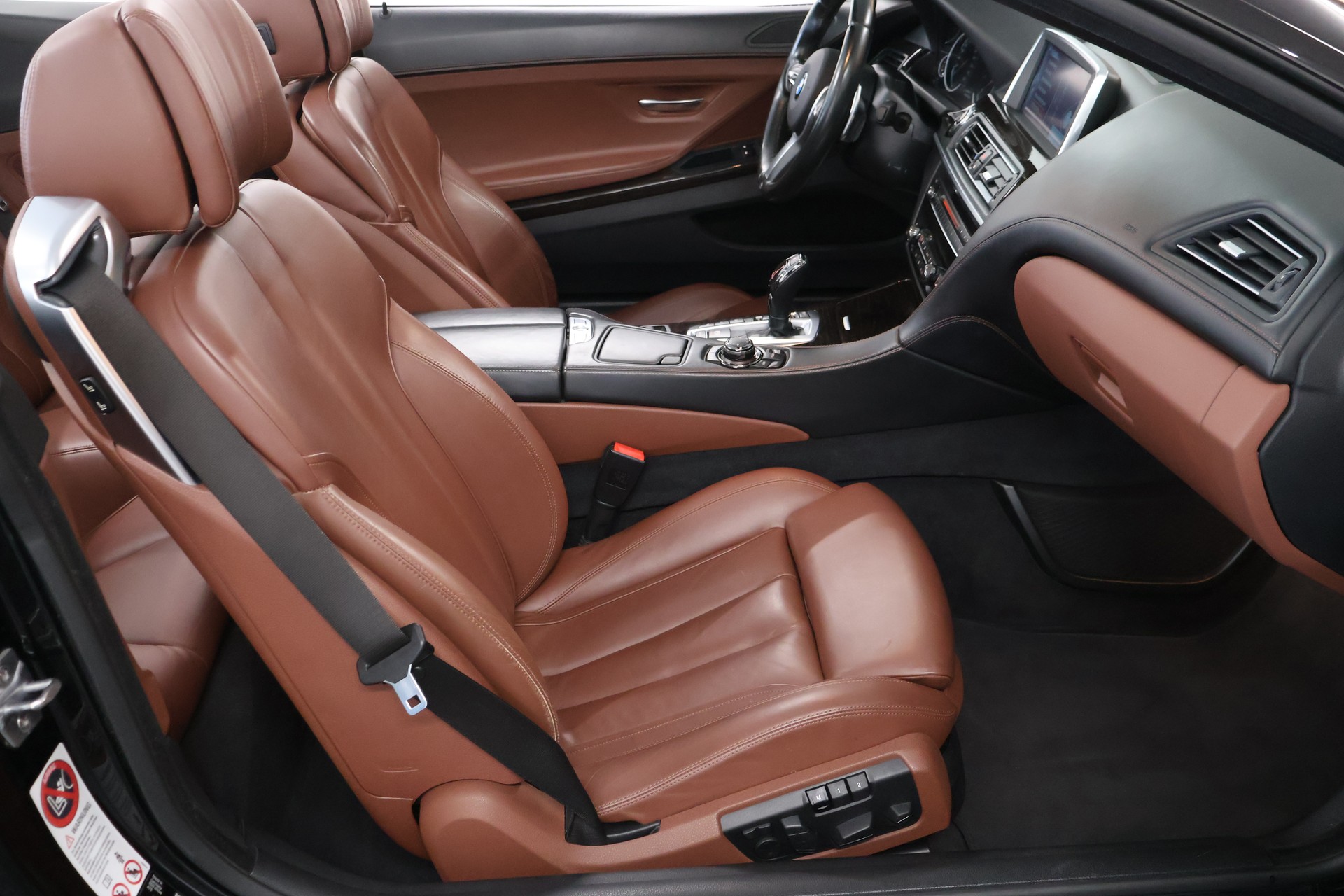 BMW 650i M Sport Edition Cabrio xDrive-image-15
