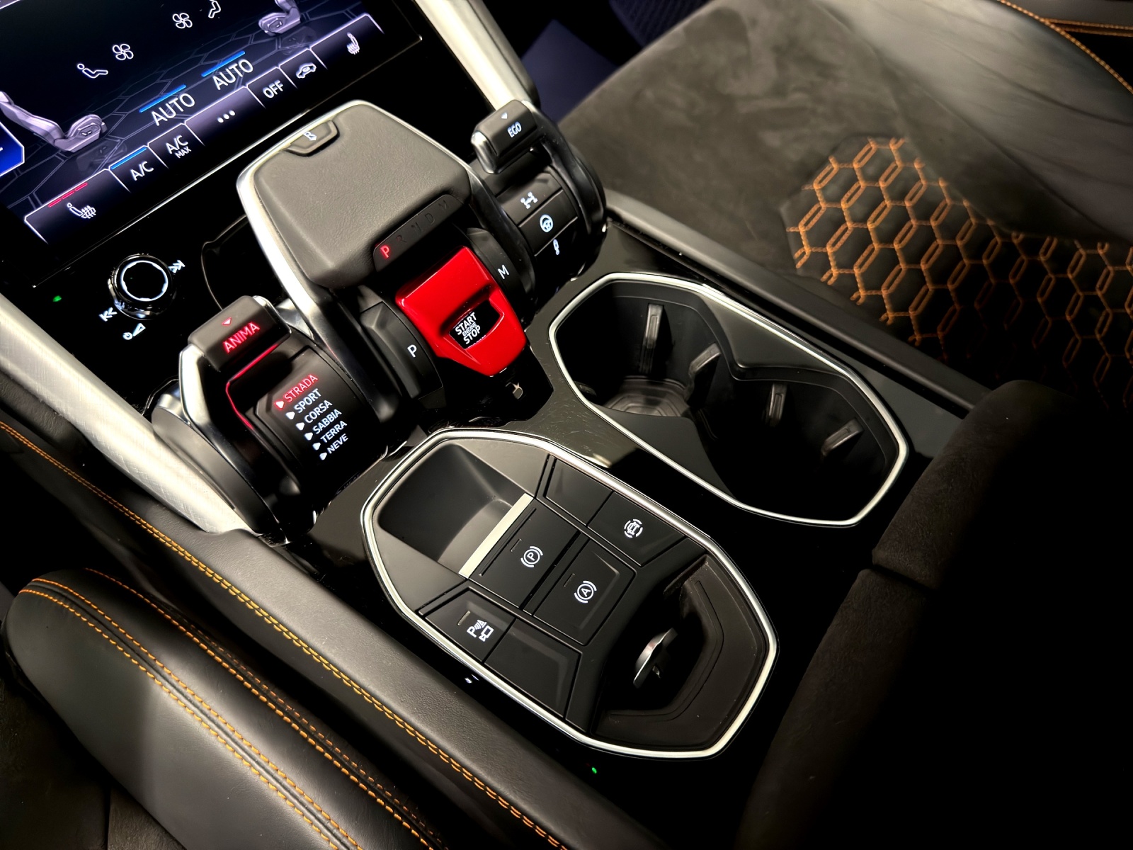 LAMBORGHINI Urus E-Gear-image-7