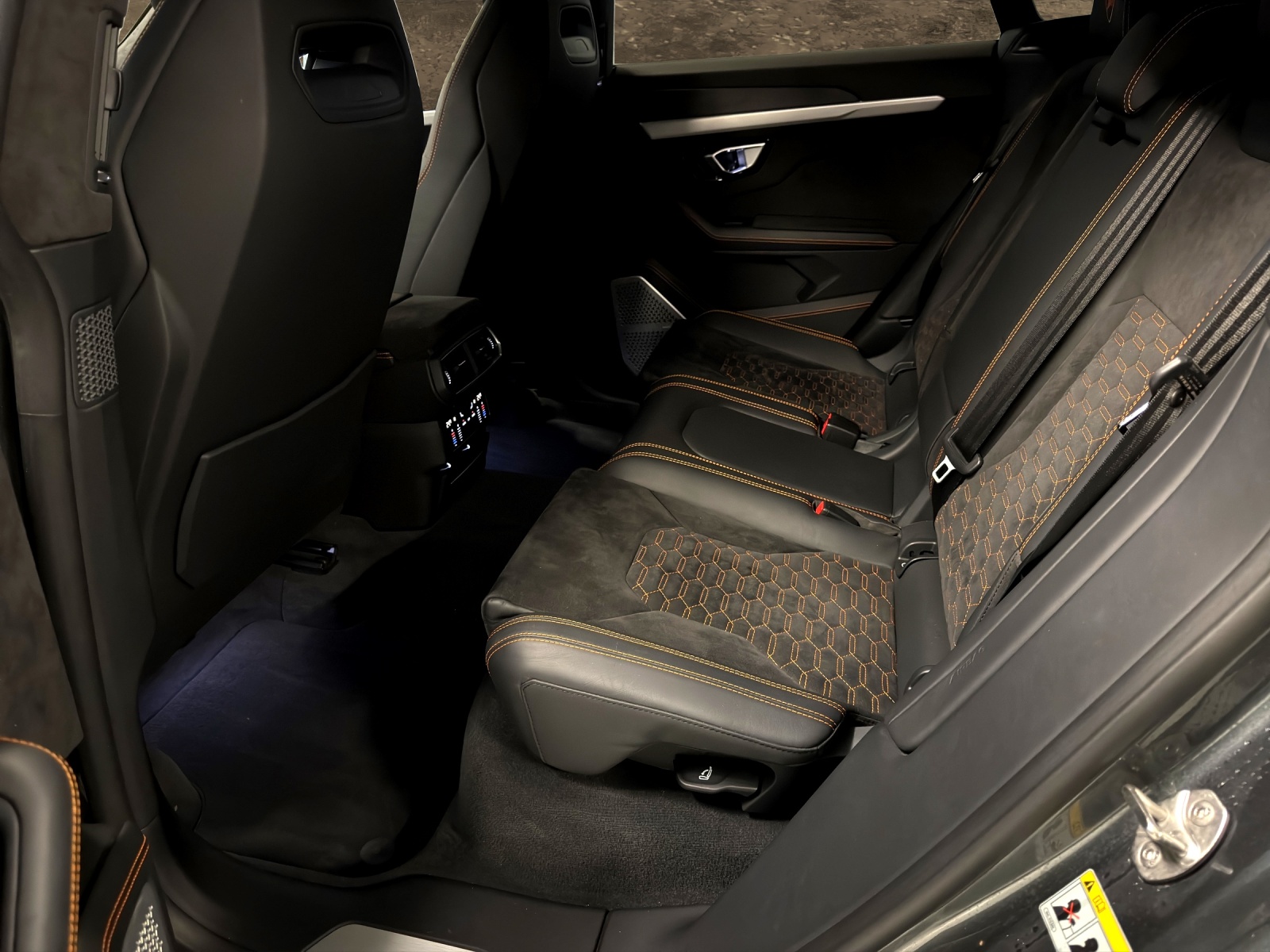 LAMBORGHINI Urus E-Gear-image-13