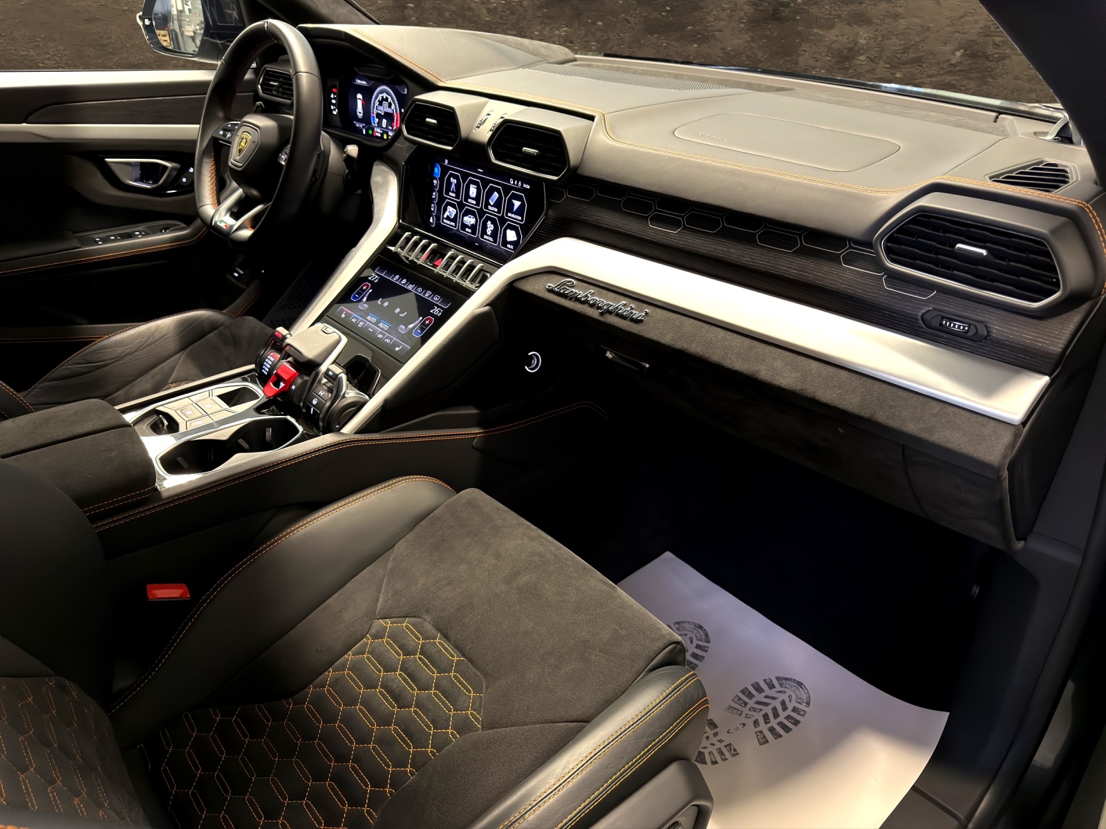 LAMBORGHINI Urus E-Gear-image-11