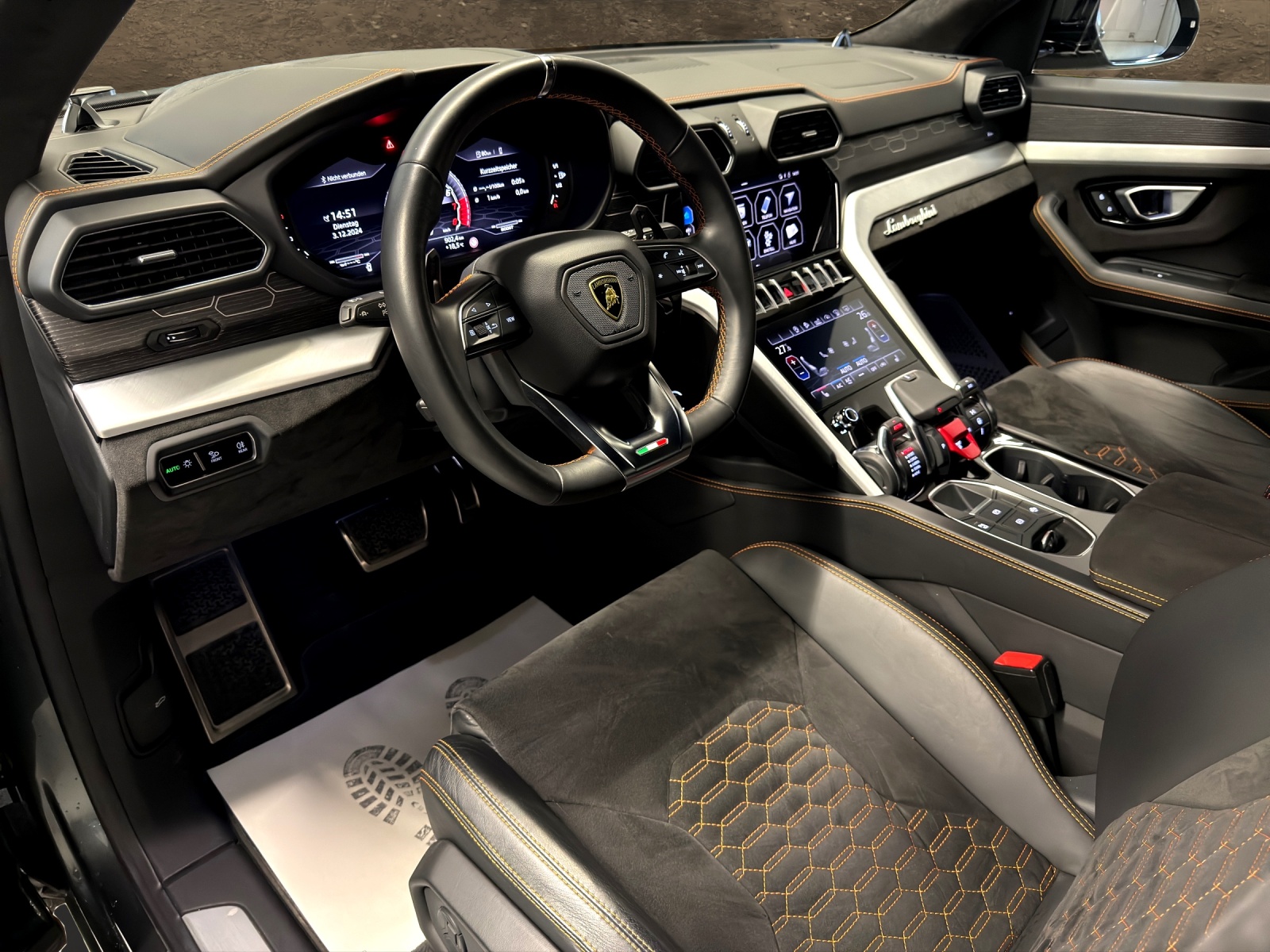 LAMBORGHINI Urus E-Gear-image-14