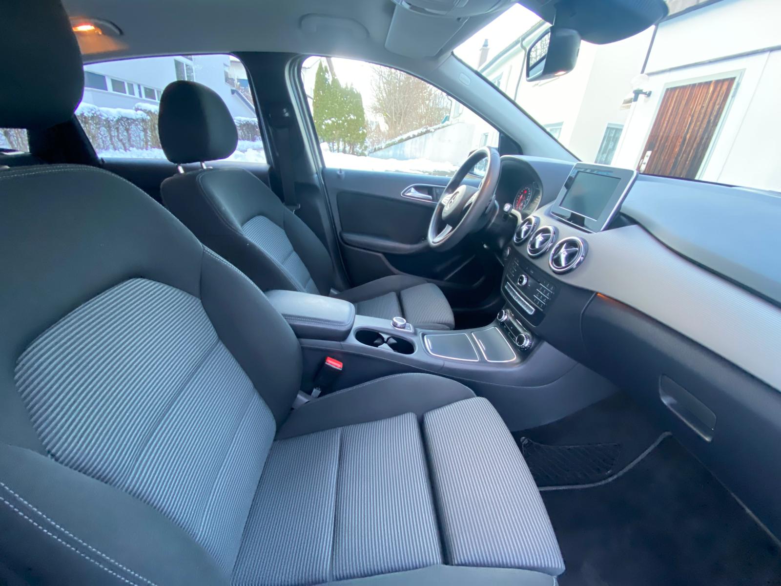 MERCEDES-BENZ B 220 CDI Style 7G-DCT-image-6