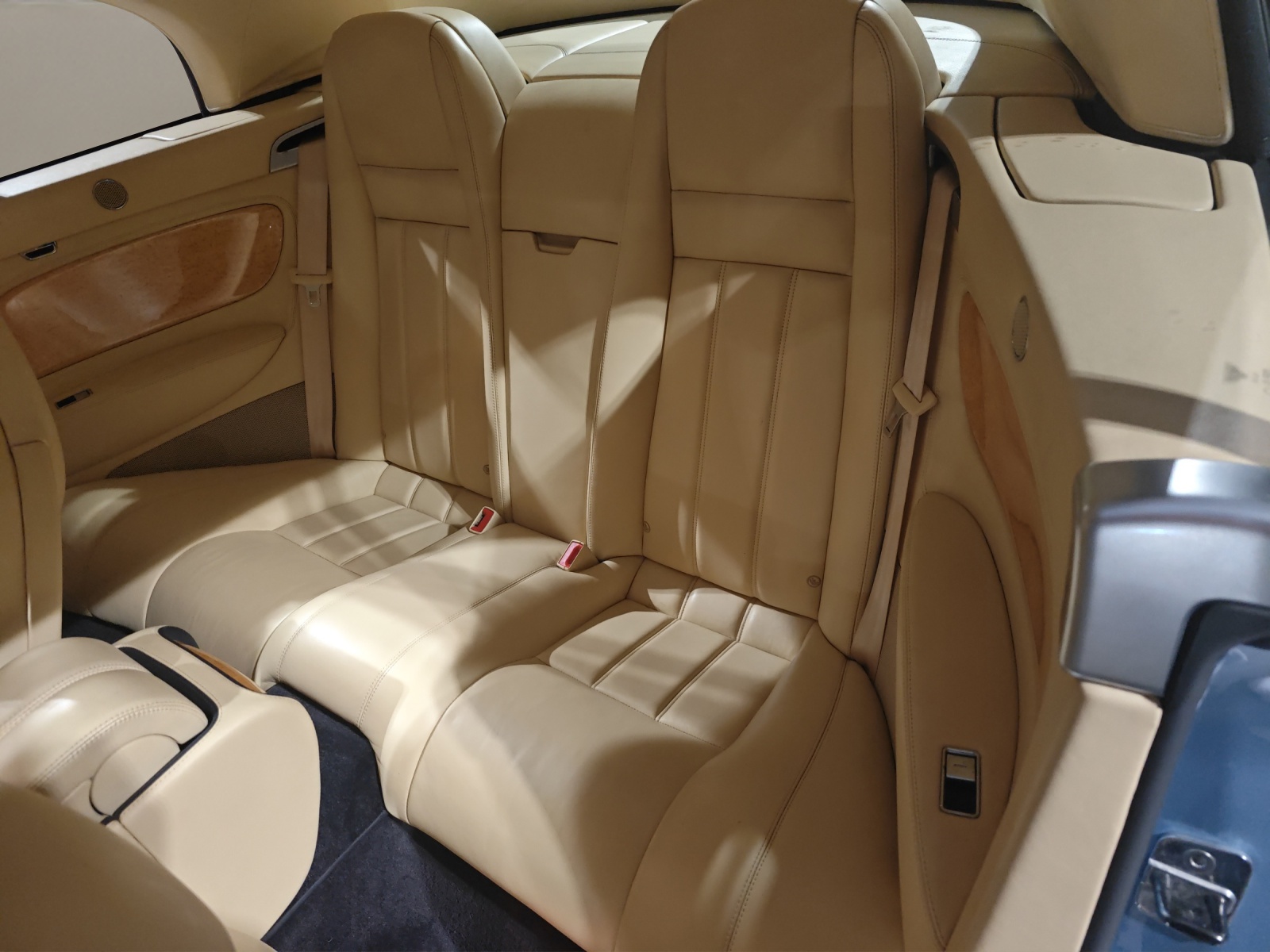BENTLEY Continental GTC 6.0-image-9