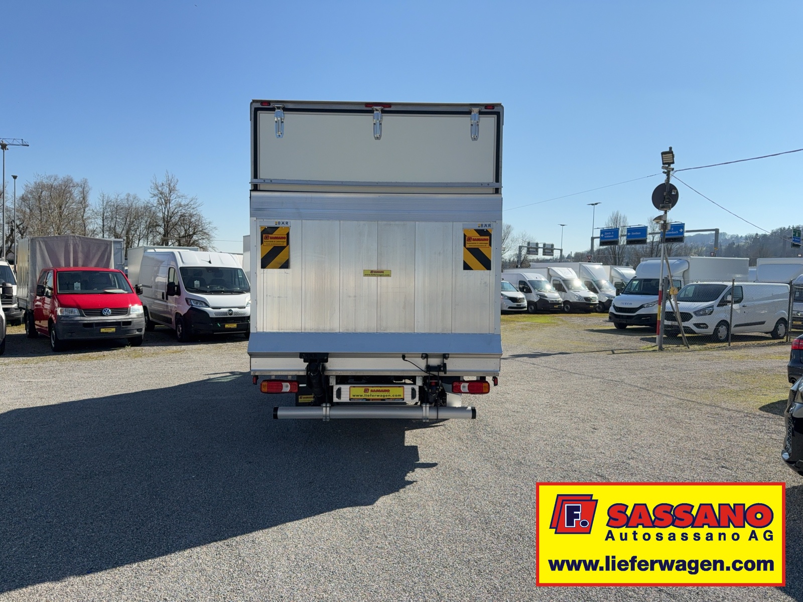 IVECO DAILY 35 S 18 3.0 Koffer mit Hebebühne-image-6