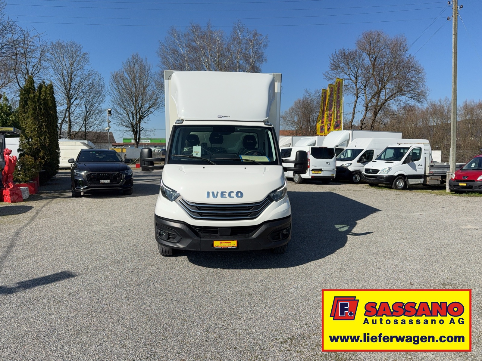 IVECO DAILY 35 S 18 3.0 Koffer mit Hebebühne-image-3
