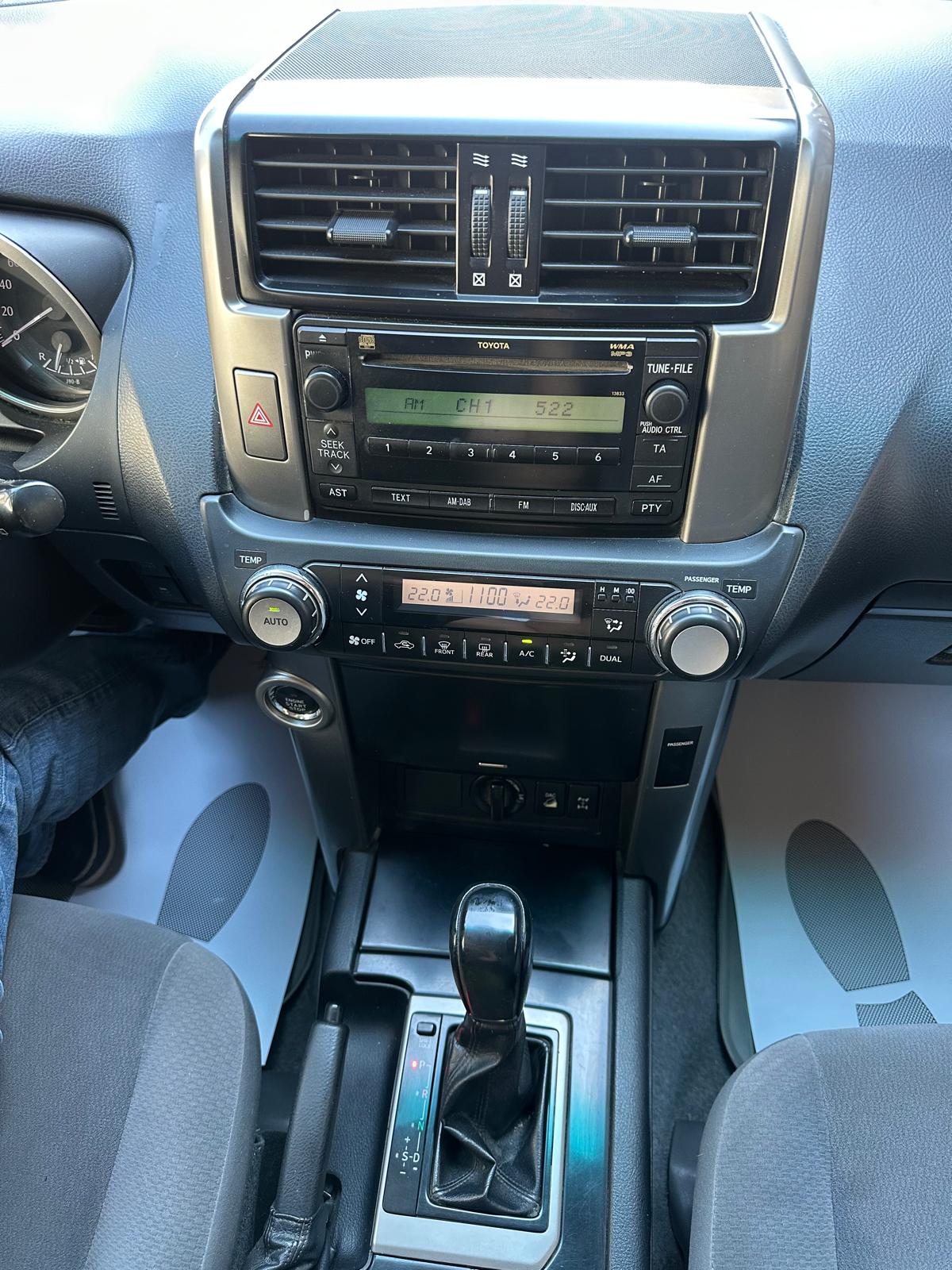 TOYOTA Land Cruiser 3.0 TD Linea Luna Automatic-image-11