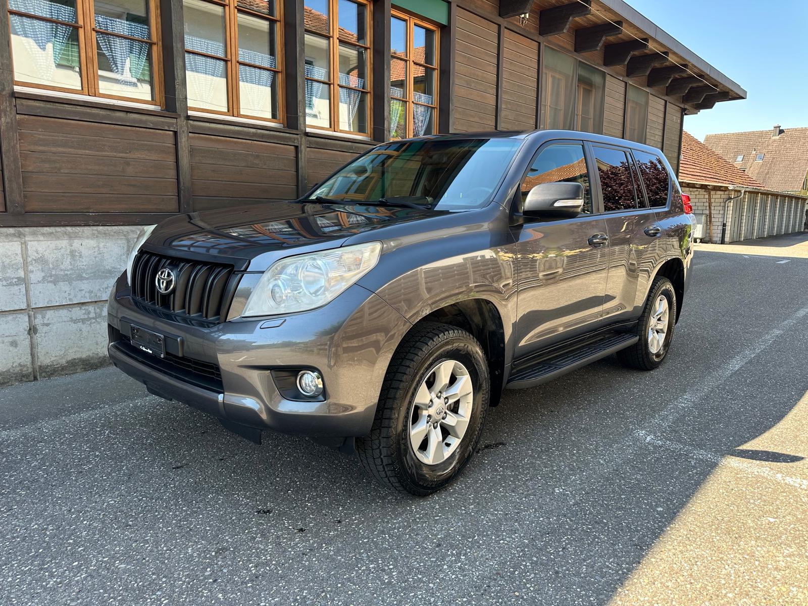 TOYOTA Land Cruiser 3.0 TD Linea Luna Automatic-image-1