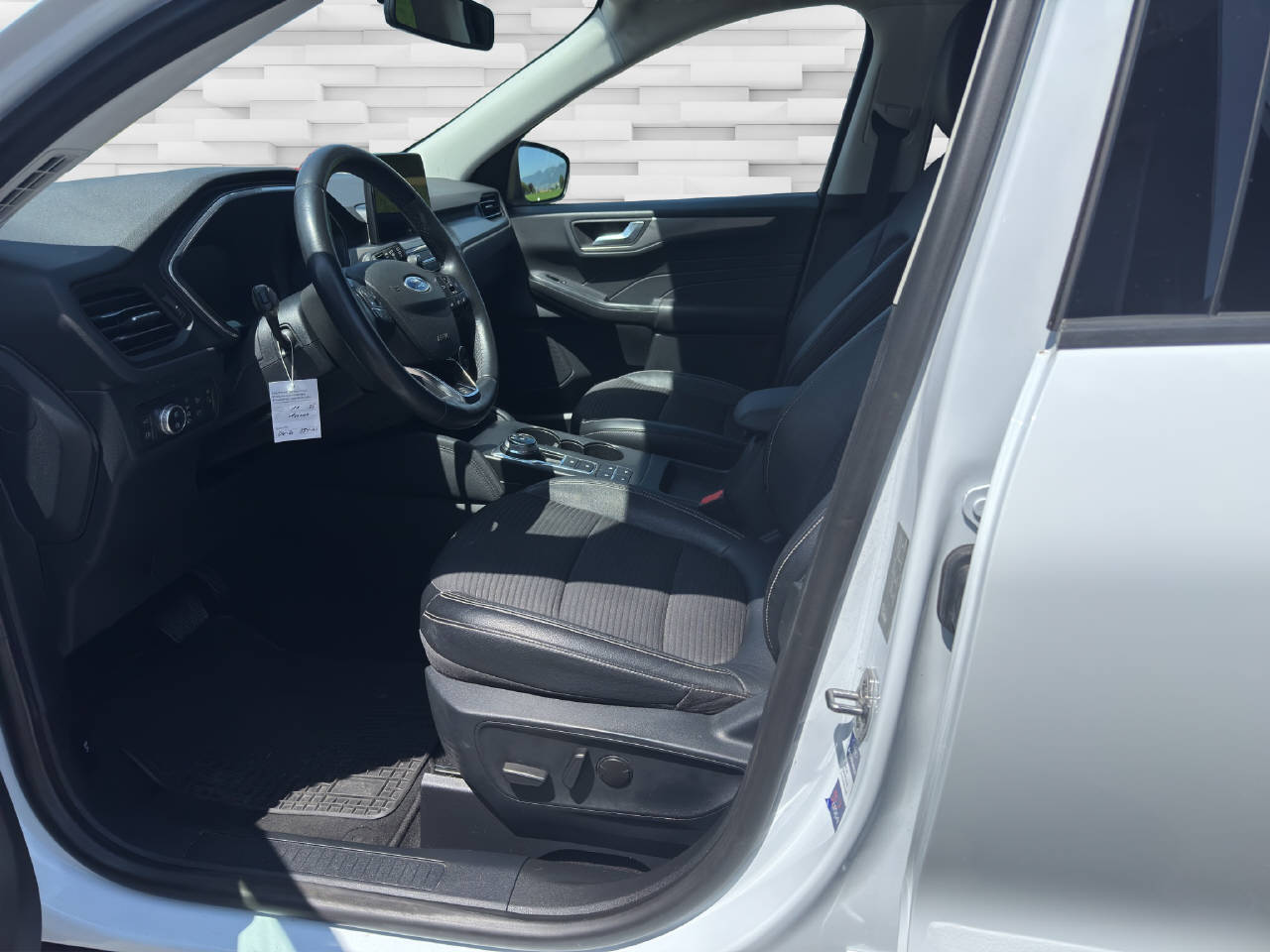 FORD Kuga 2.5 Plug-in Hybrid Titanium X-image-6